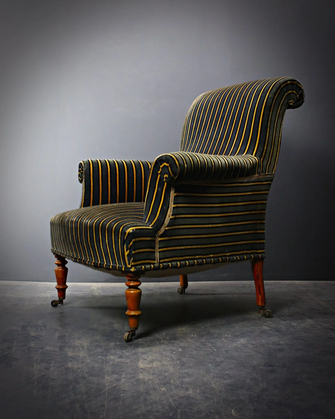 2Stripey_Velvet_Armchair_6.jpg