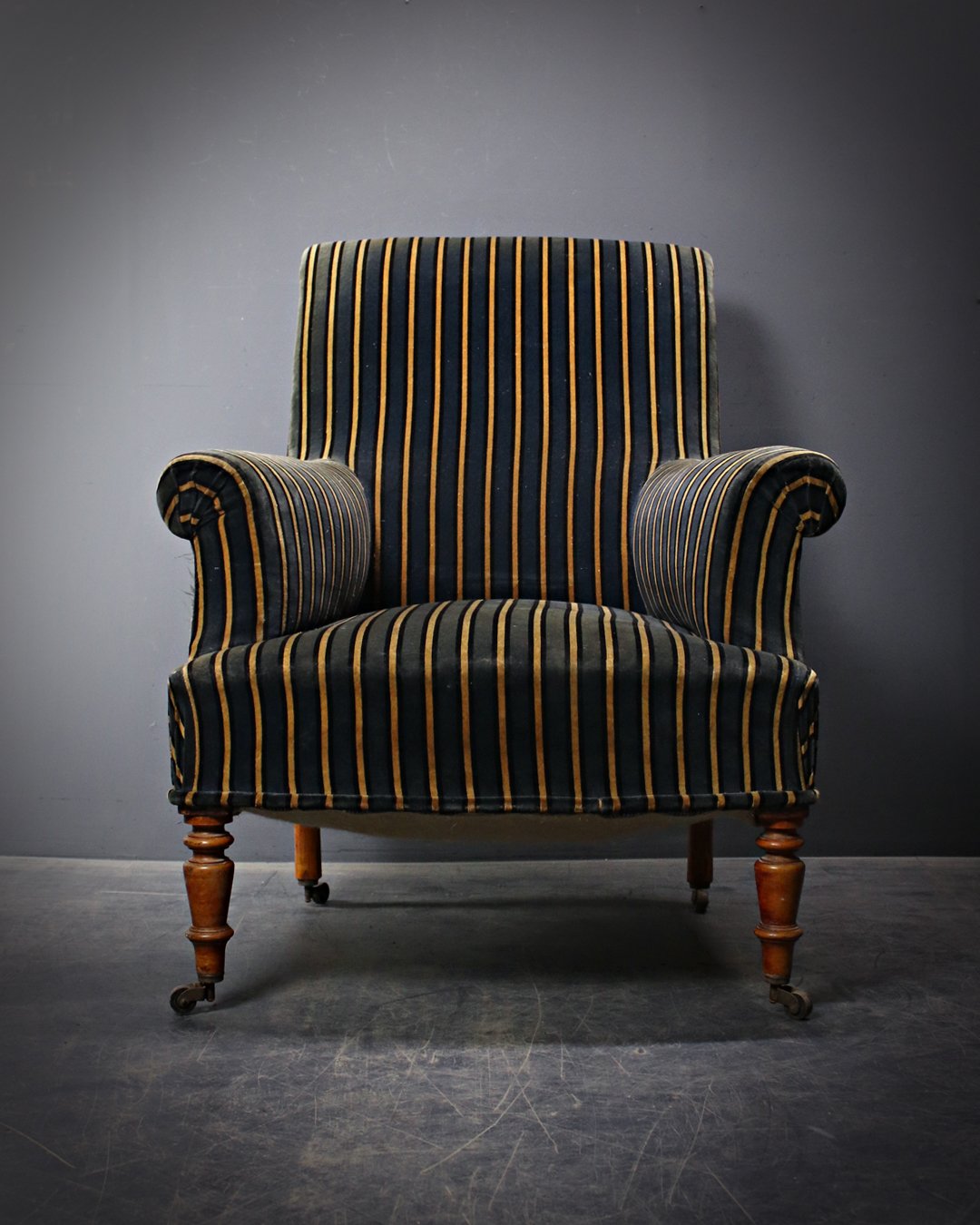 2Stripey_Velvet_Armchair_3.jpg