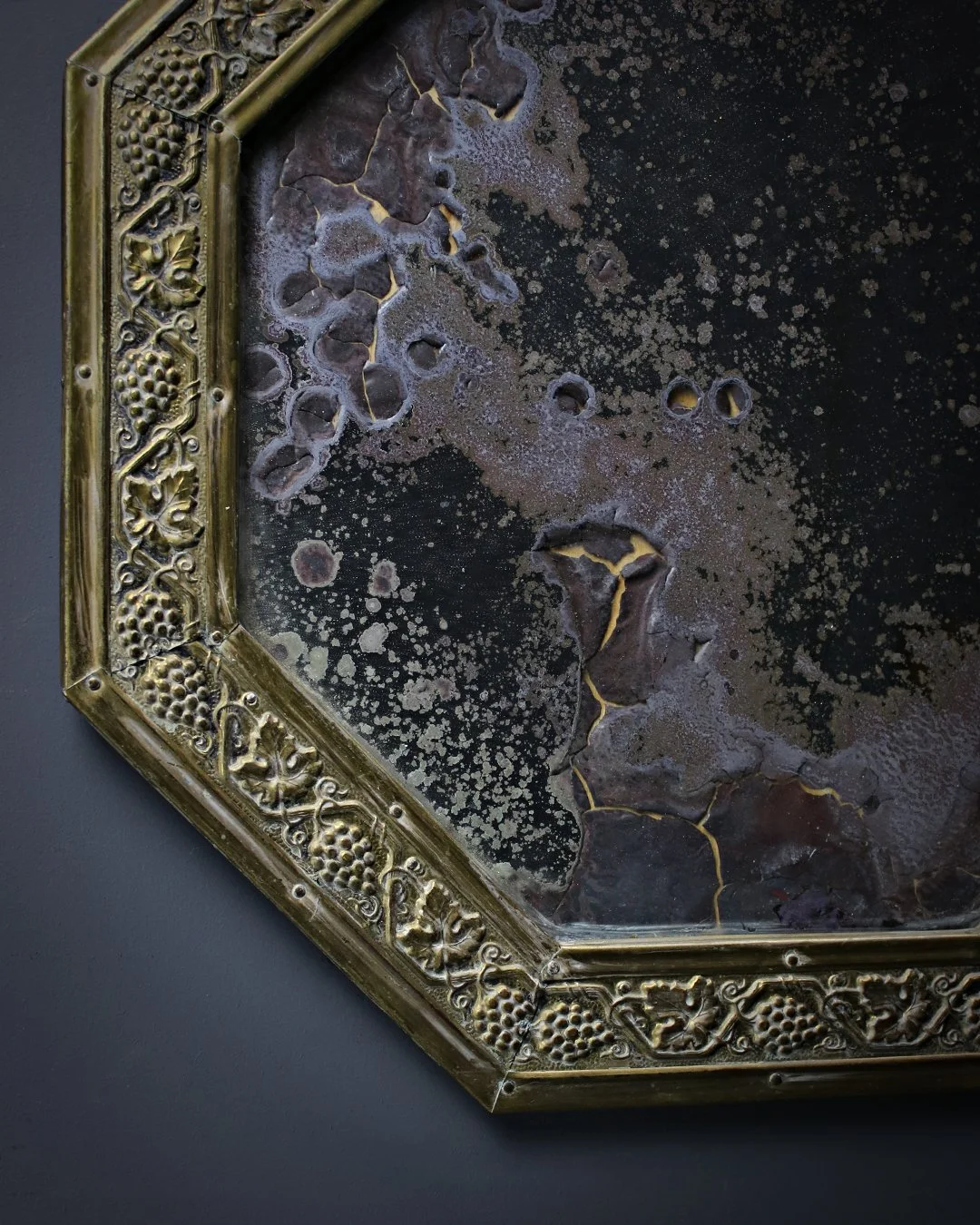 Hexagonal_Foxed_Mirror_2.jpg