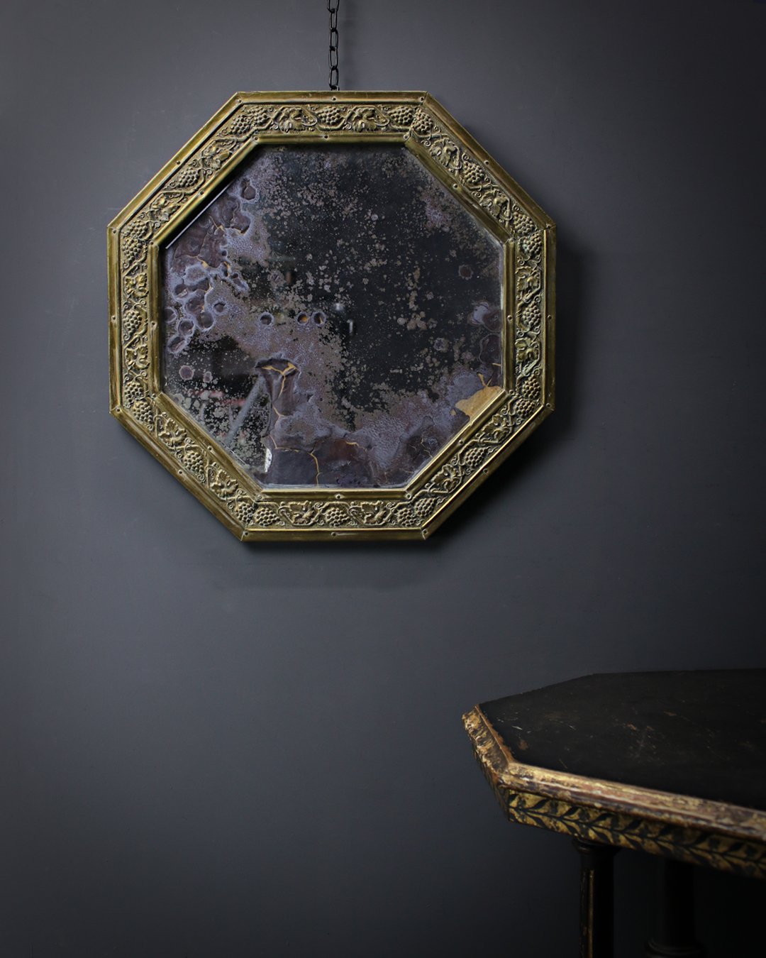 Hexagonal_Foxed_Mirror_1.jpg