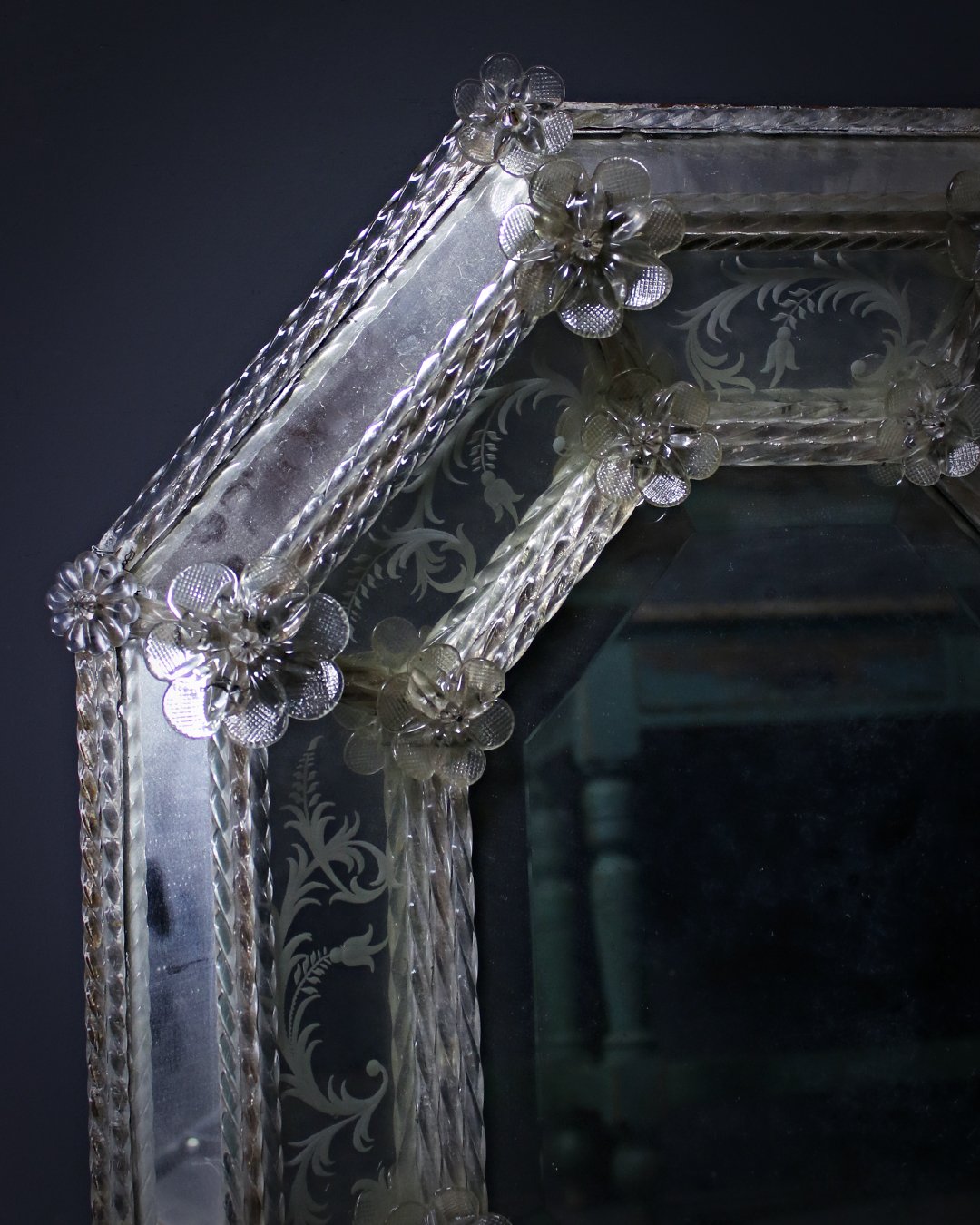 Venetian_Mirror_1.jpg