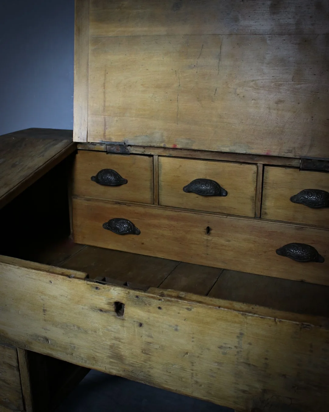 Pine_Drawing_Desk_6.jpg