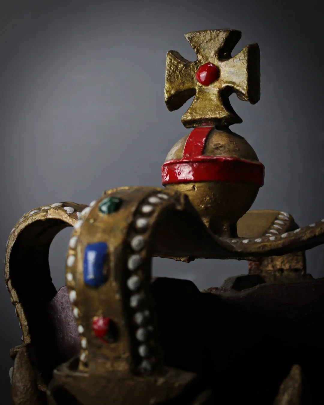 Cast_Iron_Polychrome_Crown_4.jpg