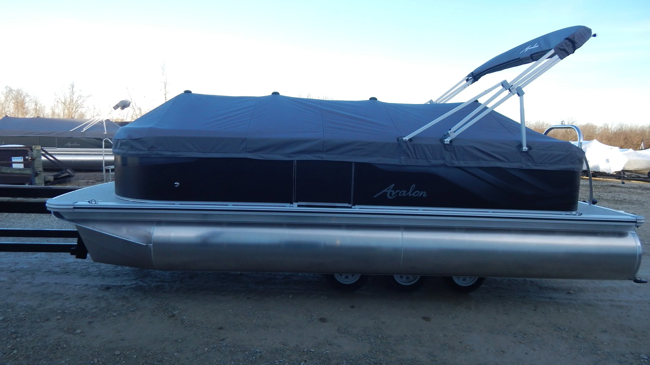 2024 Avalon VLS Quad Lounger