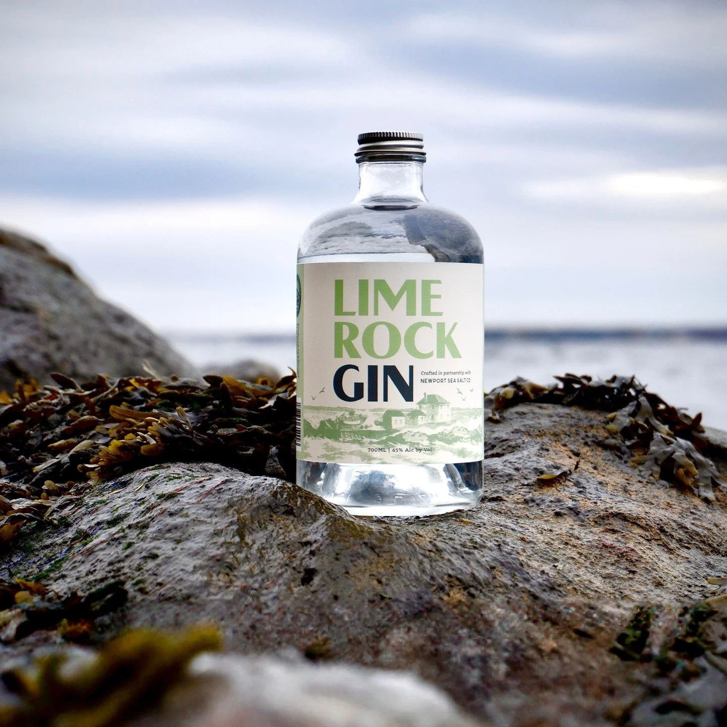@limerockgin

Crafted by @obrienandbrough in partnership with @newportseasalt 

Brand Identity / Packaging