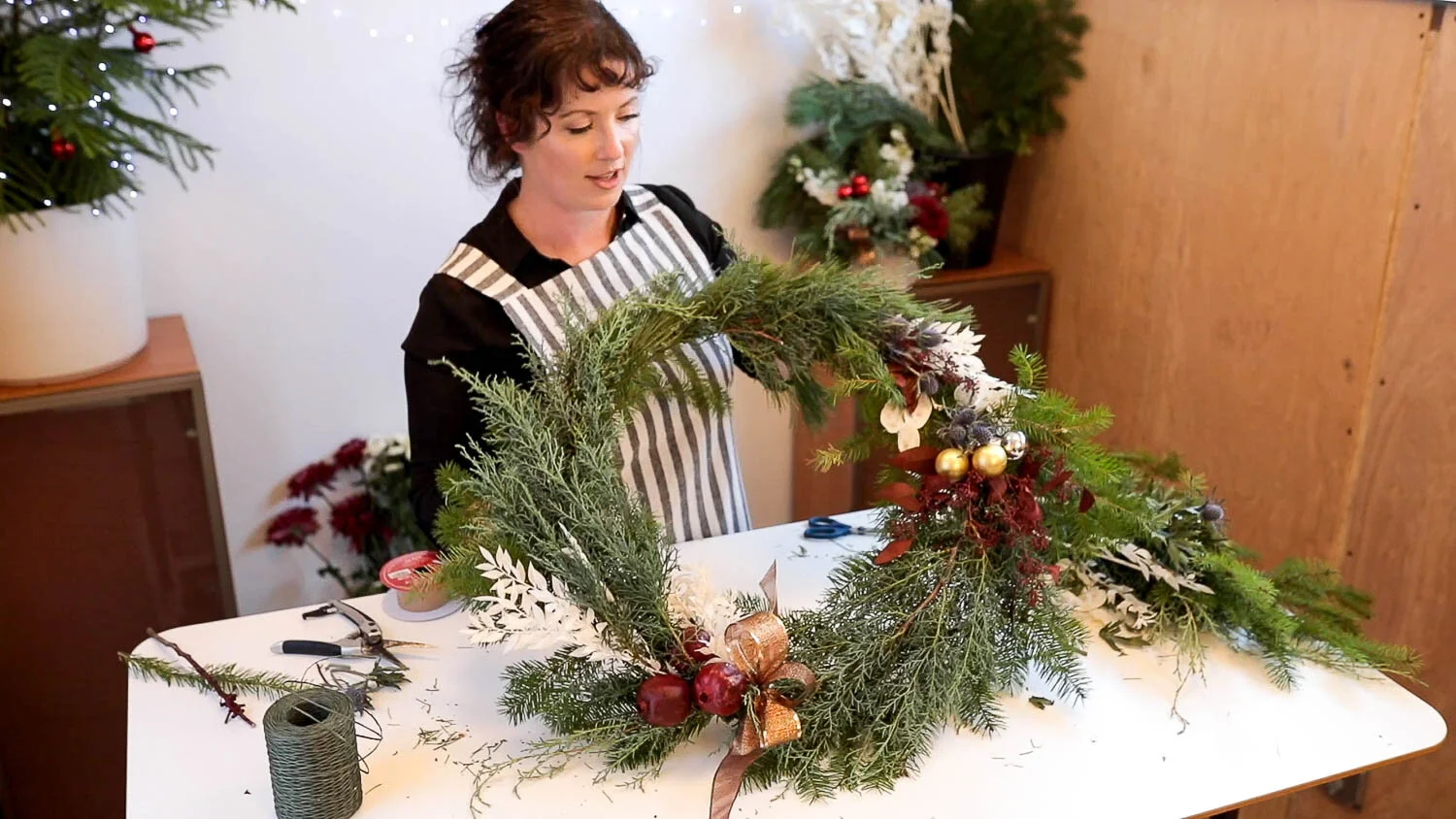 Making a holiday evergreen wreath - online video class tutorial with Ladybird Poppy.