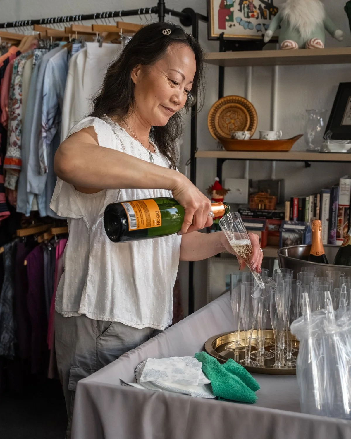 Berkeley-Humane-Thrift-Shop-Lana-Wright-Photography-10.jpg