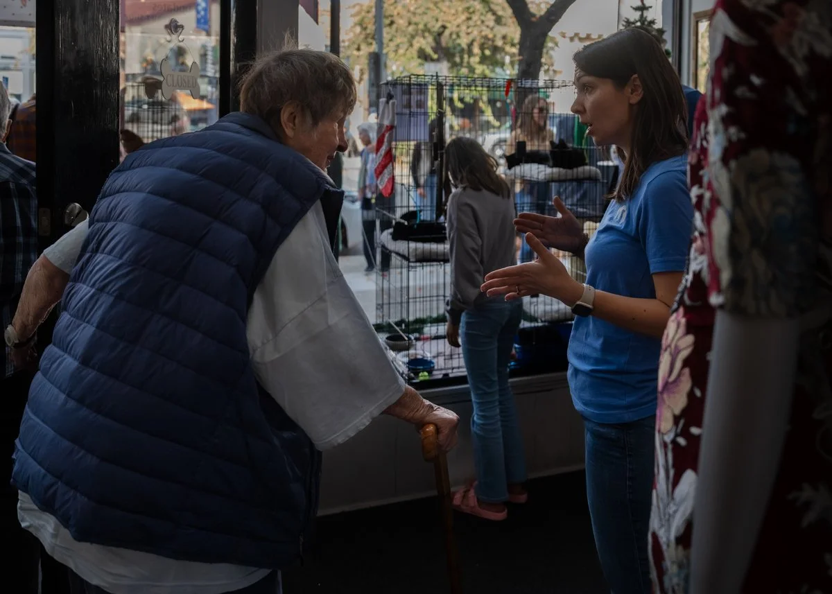 Berkeley-Humane-Thrift-Shop-Lana-Wright-Photography-12.jpg