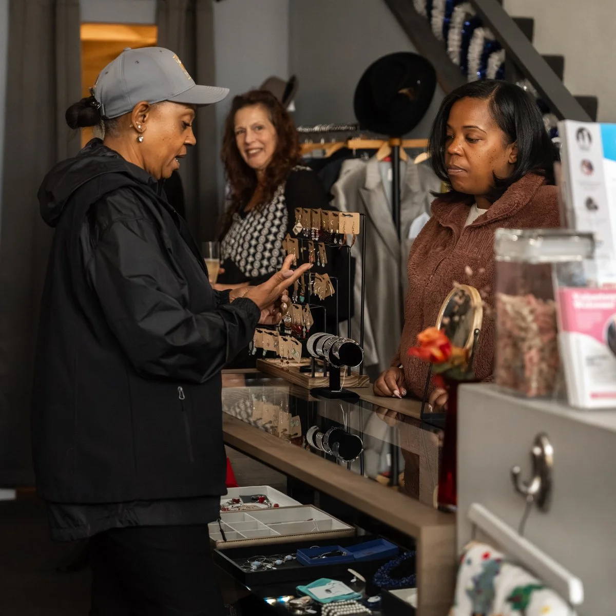 Berkeley-Humane-Thrift-Shop-Lana-Wright-Photography-11.jpg