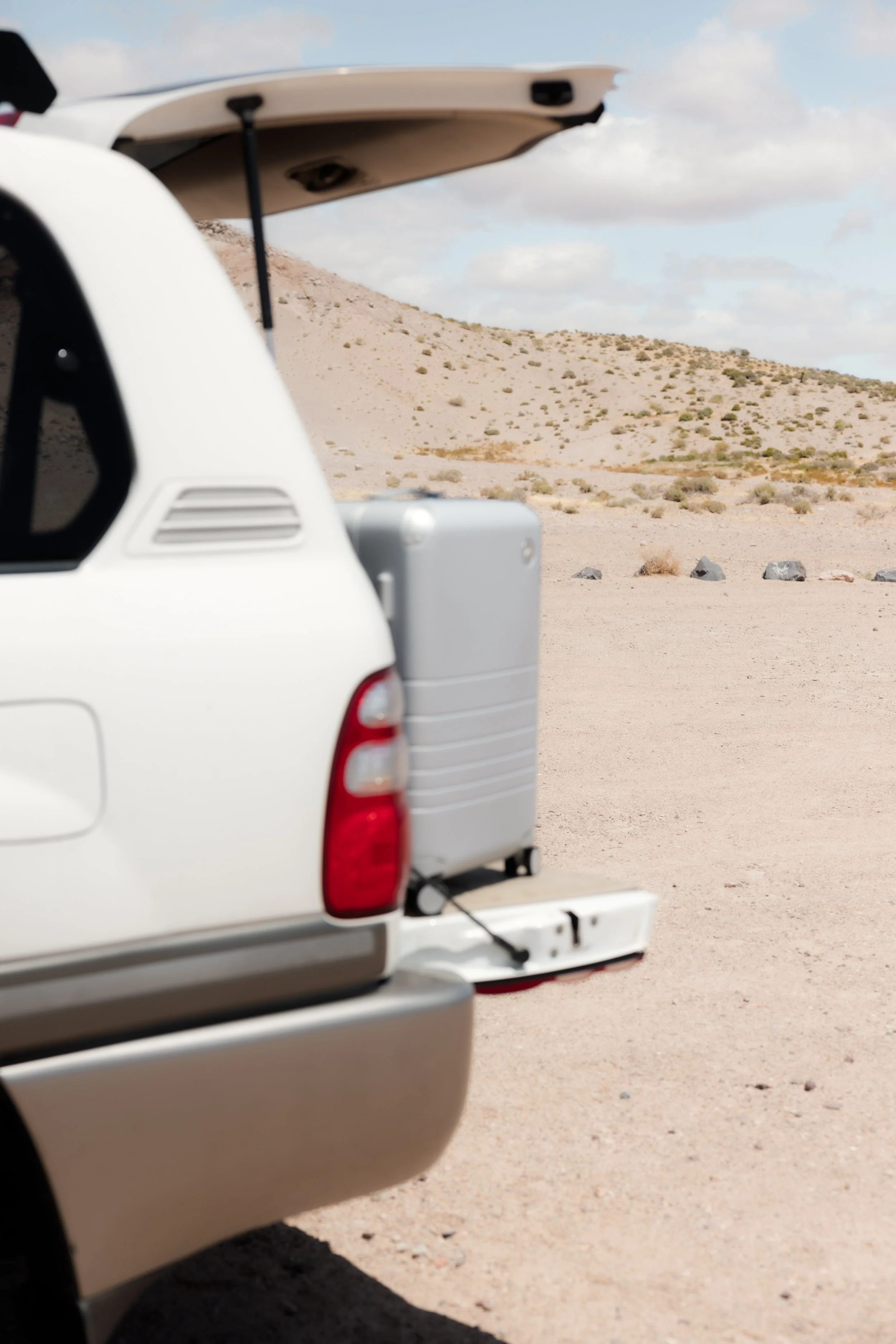 A ROAD TRIP WITH MONOS
