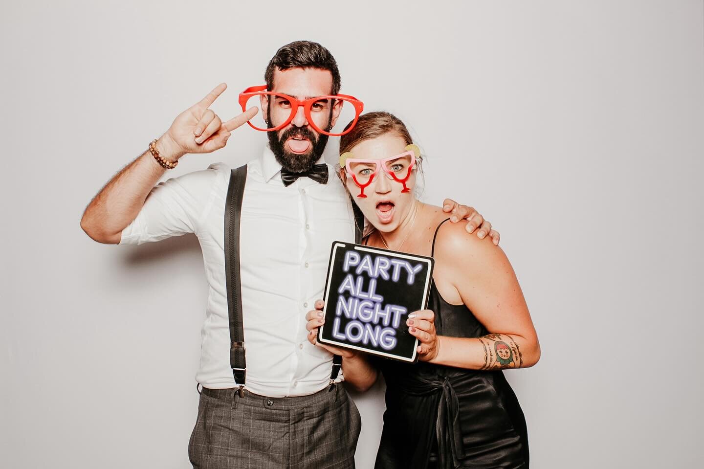 🚨 April 13th and April 27th (2024) are open! Call now to book your photobooth! 😍
.
.
#photoboothrentals #santabarbaraphotobooth #camarillowedding #thousandoakseventplanner #venturaeventplanner #venturawedding #ojaiwedding #socalwedding #santabarbar