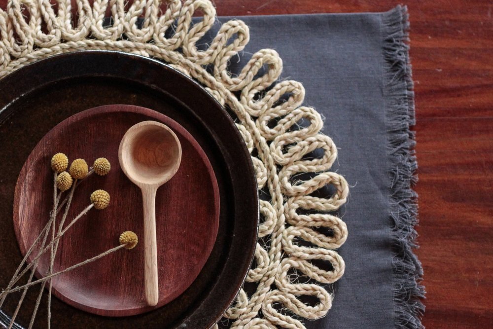 Solange Woven Charger Set