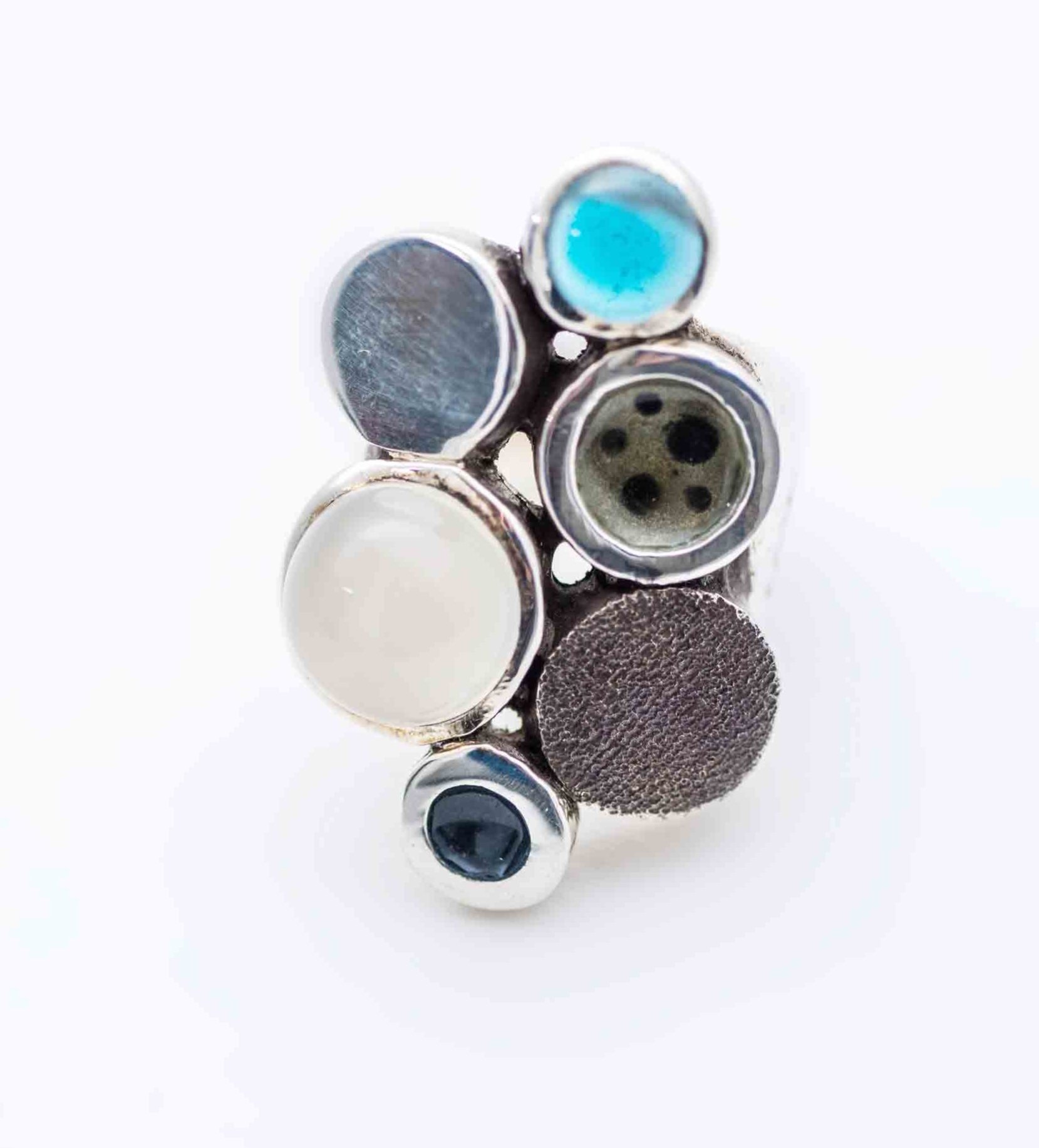%27button%27CM.jpg