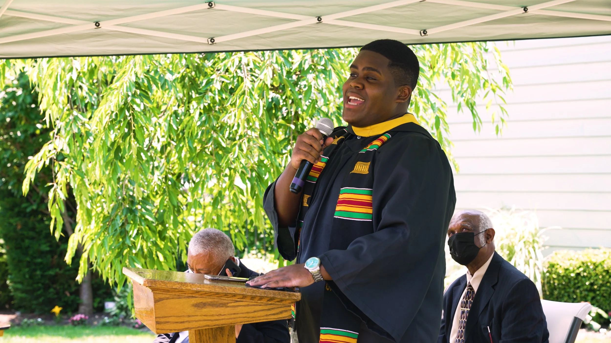 Dr.Violin delivering the commencement address to the 2021 graduating class of his alma matter, Oakview Preparatory School in Yonkers, NY.