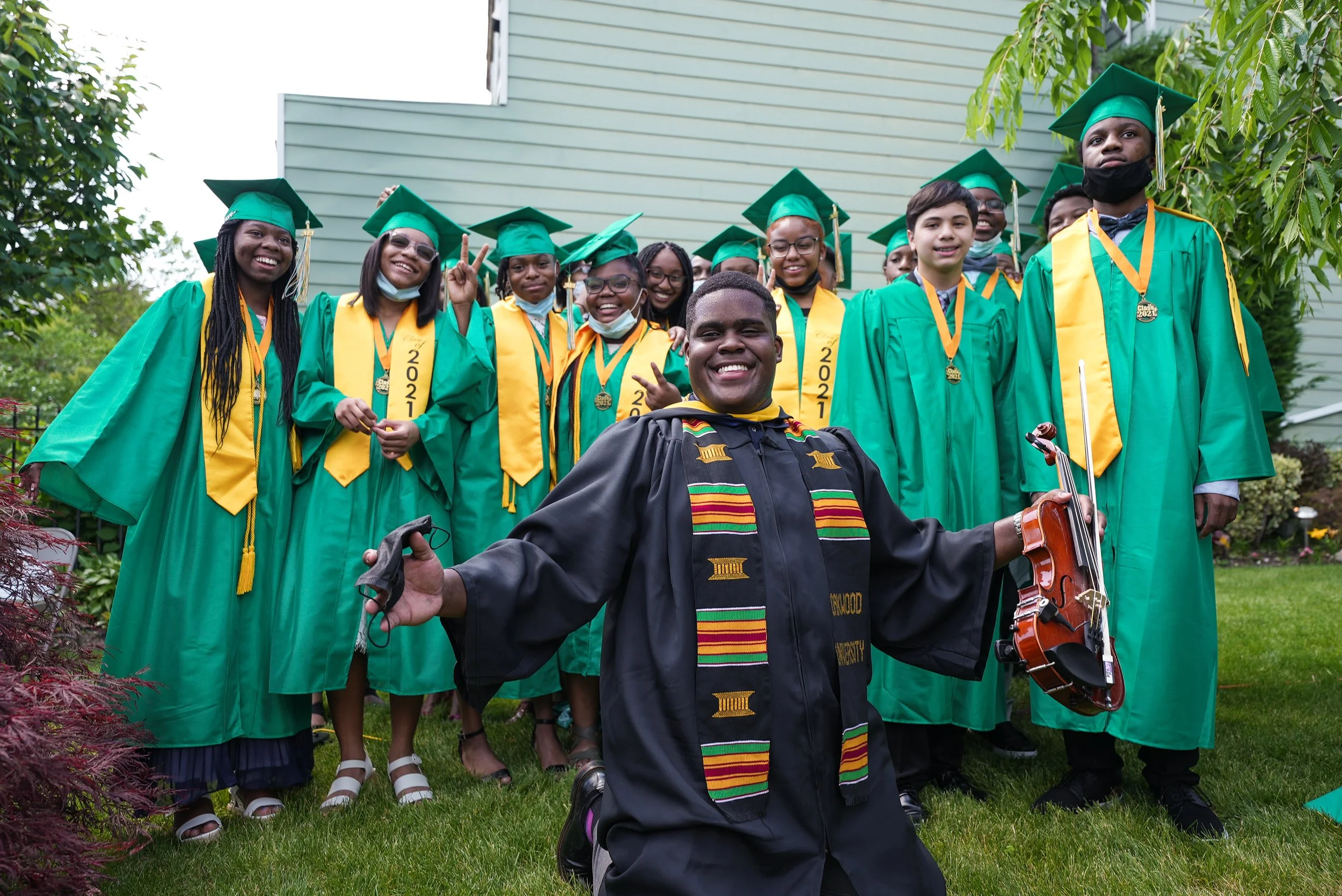 Dr.Violin with the 2021 graduating class of his alma matter, Oakview Preparatory School in Yonkers, NY.