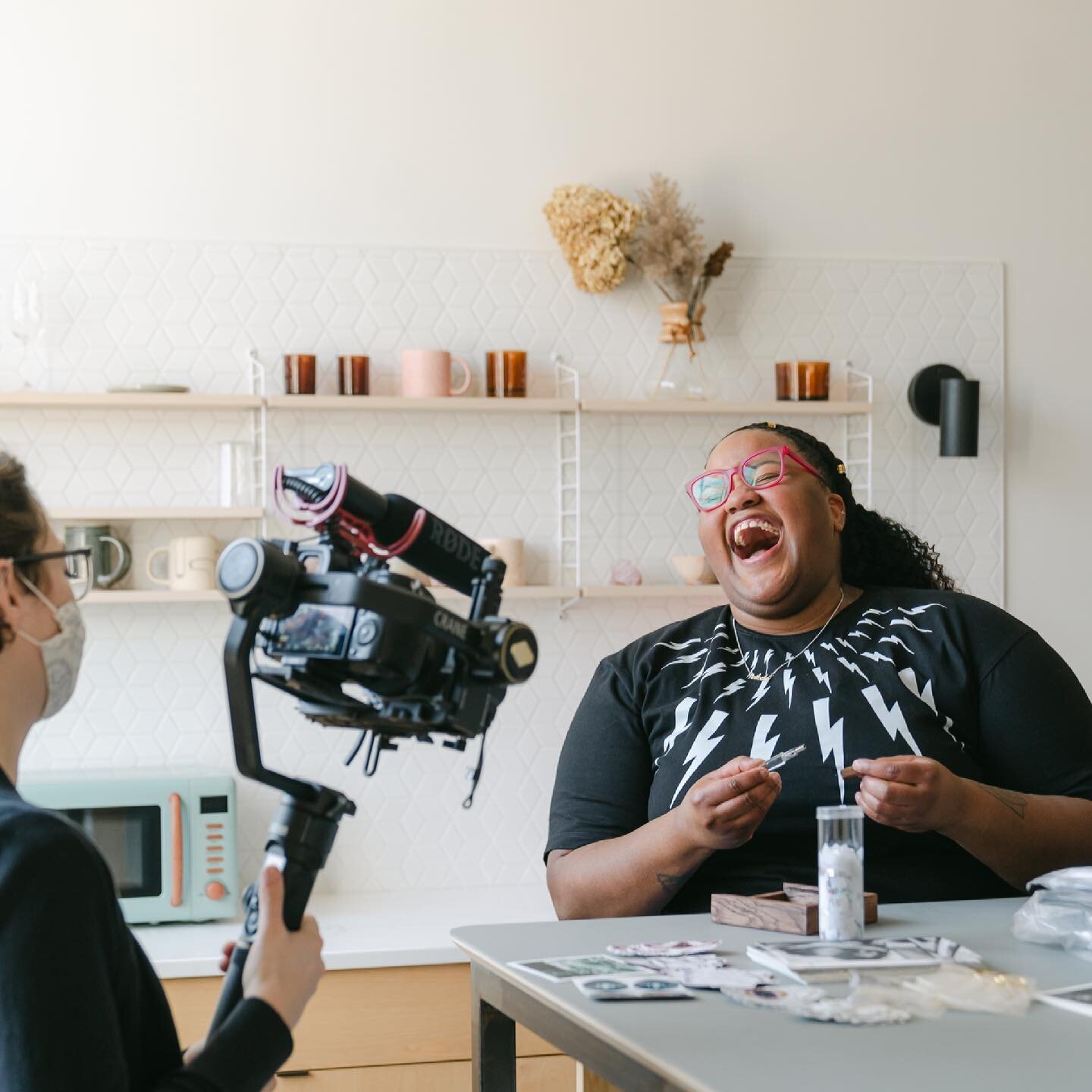 would you look at this perfect human?! @chettaratphotography was in yesterday to film some of her marketing swag (which is truly inspiring!  her clients are lucky!) ✨