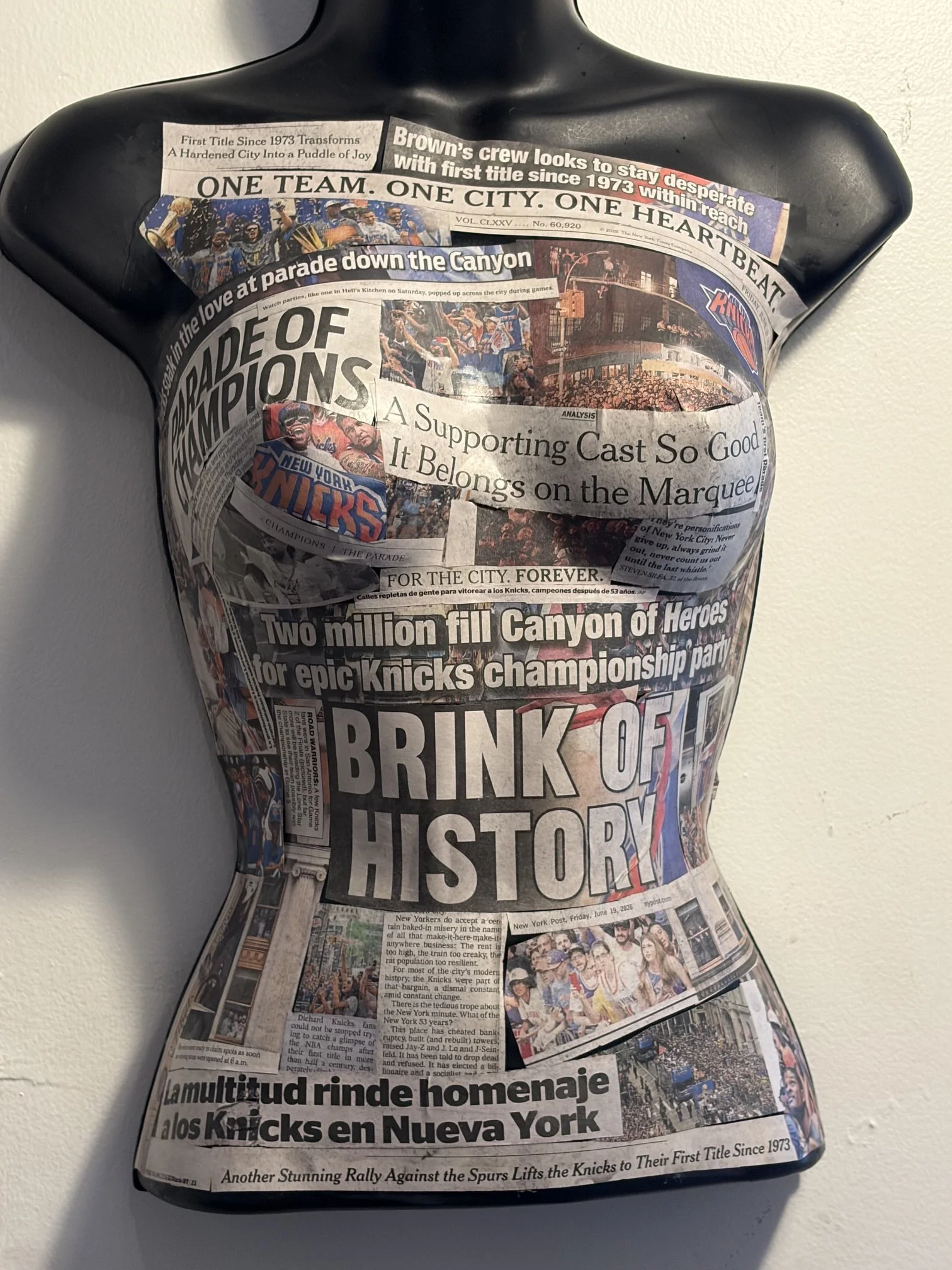 tania-scott-knicks-2026-parade-sculpture.jpeg