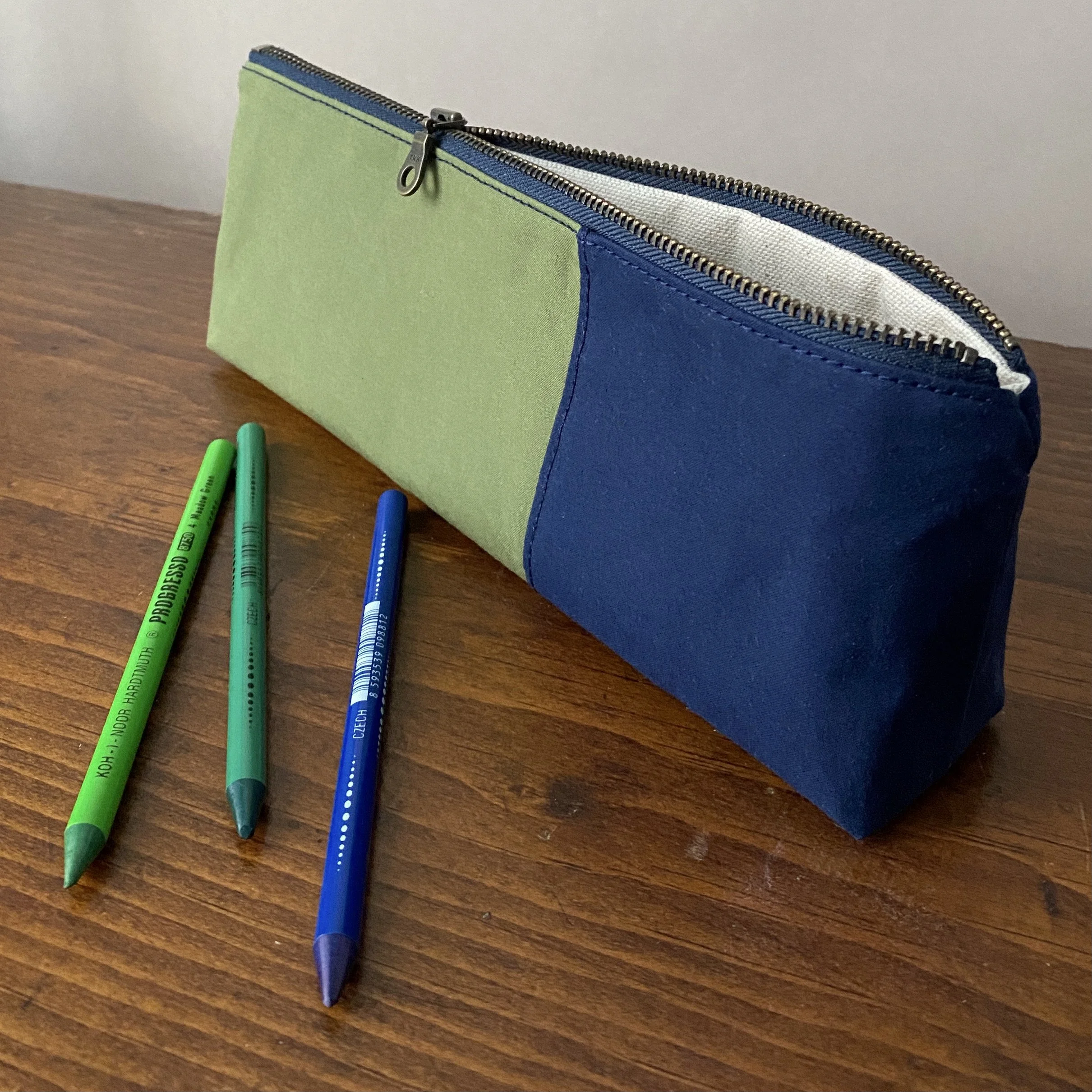 Navy&Blue pencilcase.JPG