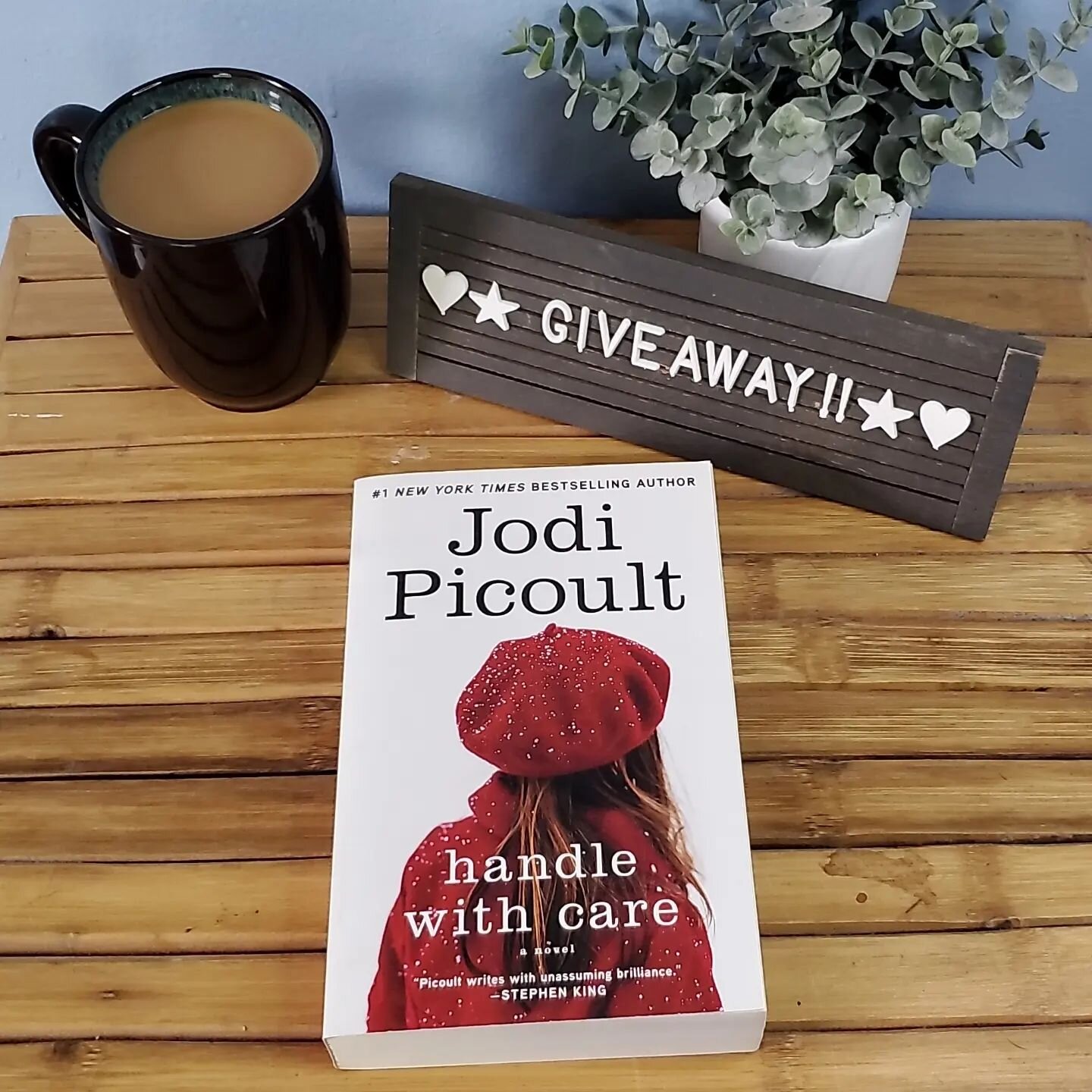 📚📚 𝐁𝐎𝐎𝐊 𝐆𝐈𝐕𝐄𝐀𝐖𝐀𝐘!! 📚📚

I cleaned up my bookshelves and discovered I have multiple copies of some of Jodi Picoult's books - enough that I am doing a giveaway every week until her new book, Mad Honey, is released on October 18.

𝐇𝐚𝐧?