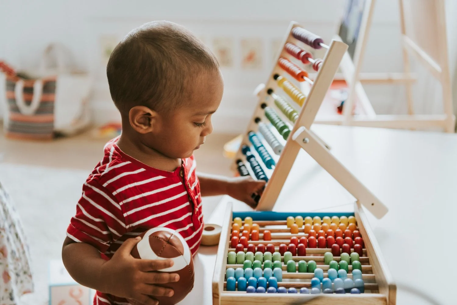 Toutes les astuces pour développer la motricité de bébé