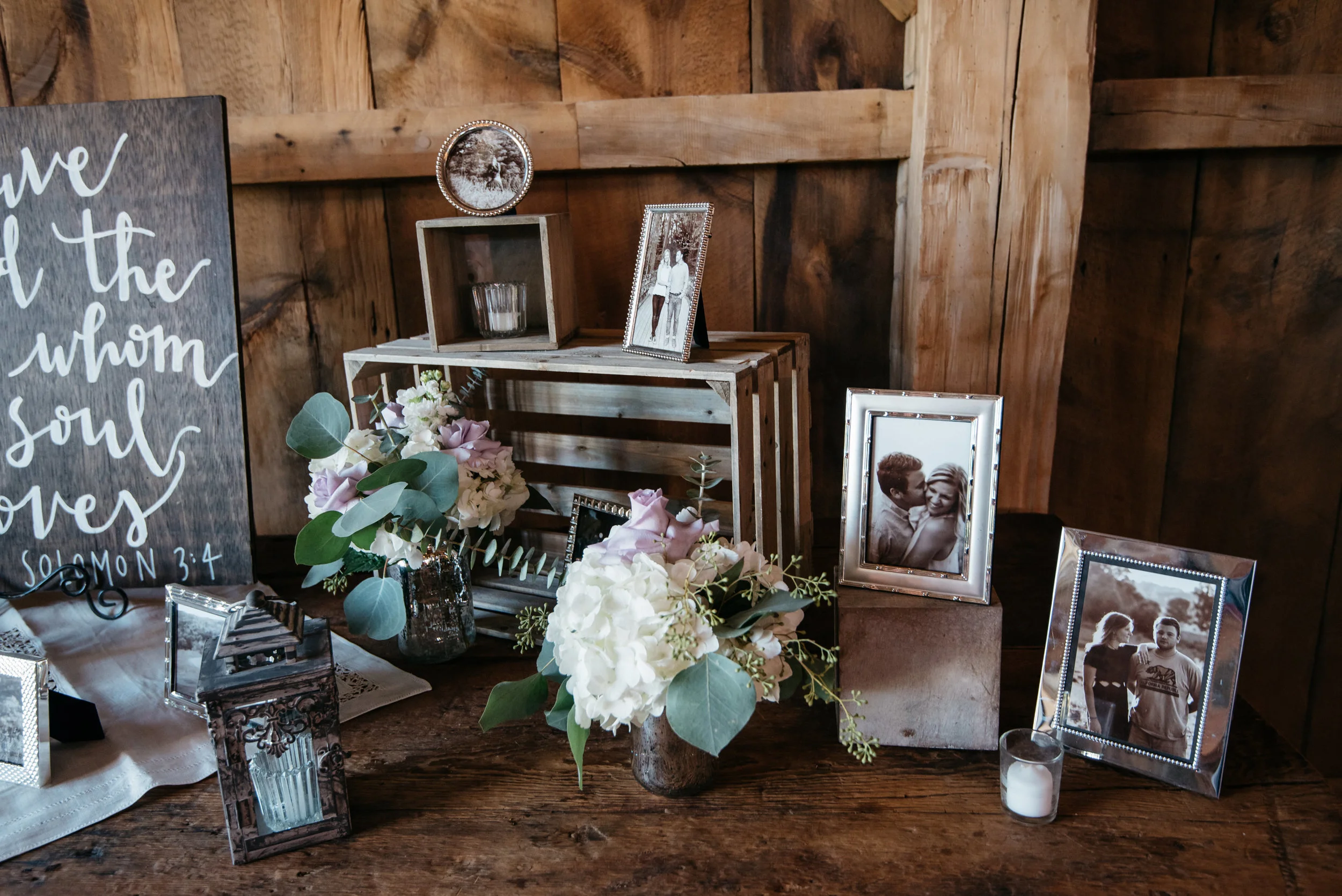 347-Tim+&+Lauren-wedding+1_18+Memory+Table+(closeup)_-DLB_5920.jpg