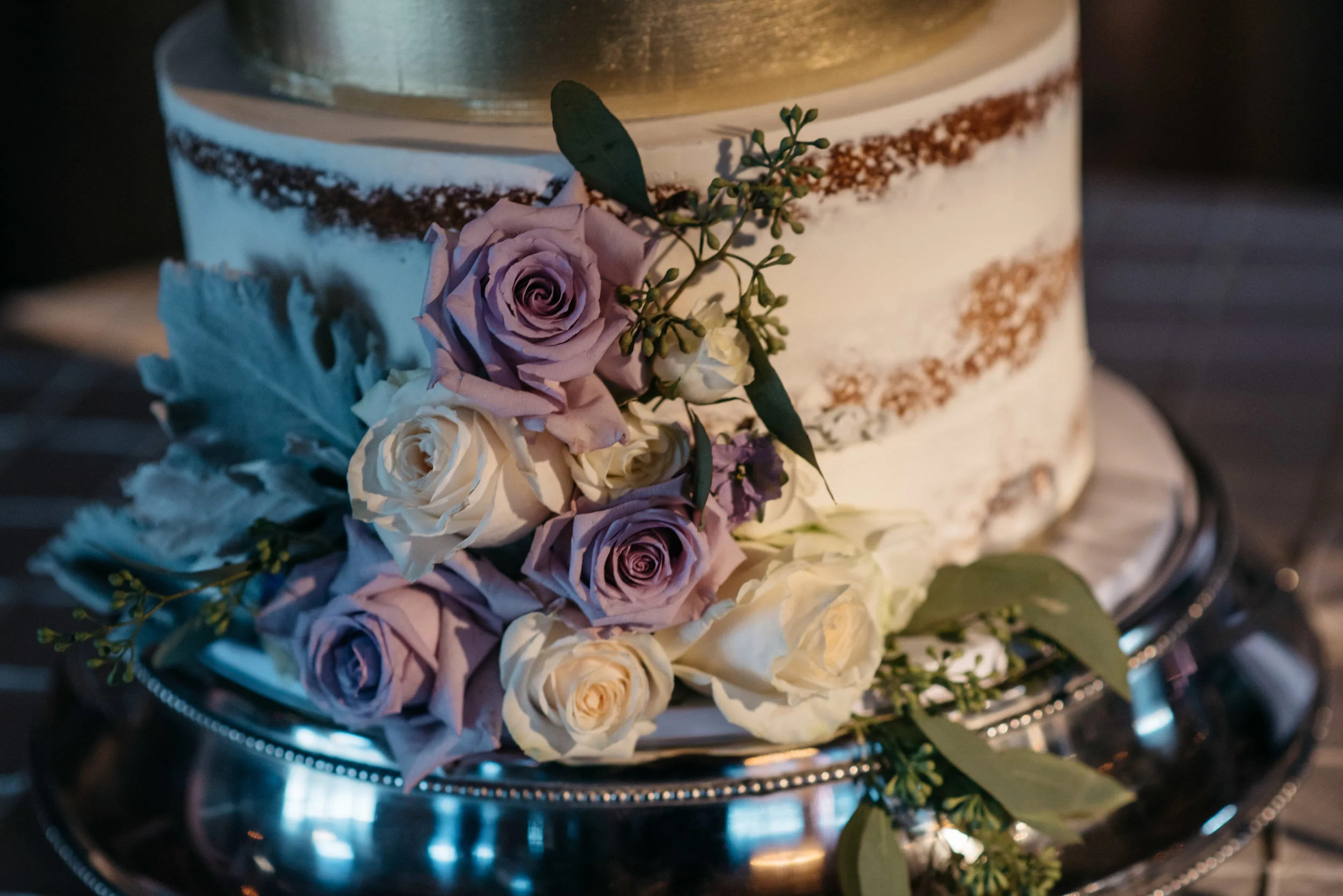 516-Tim+&+Lauren-wedding+1_18+cake+floral+closeup-DLA_4762.jpg