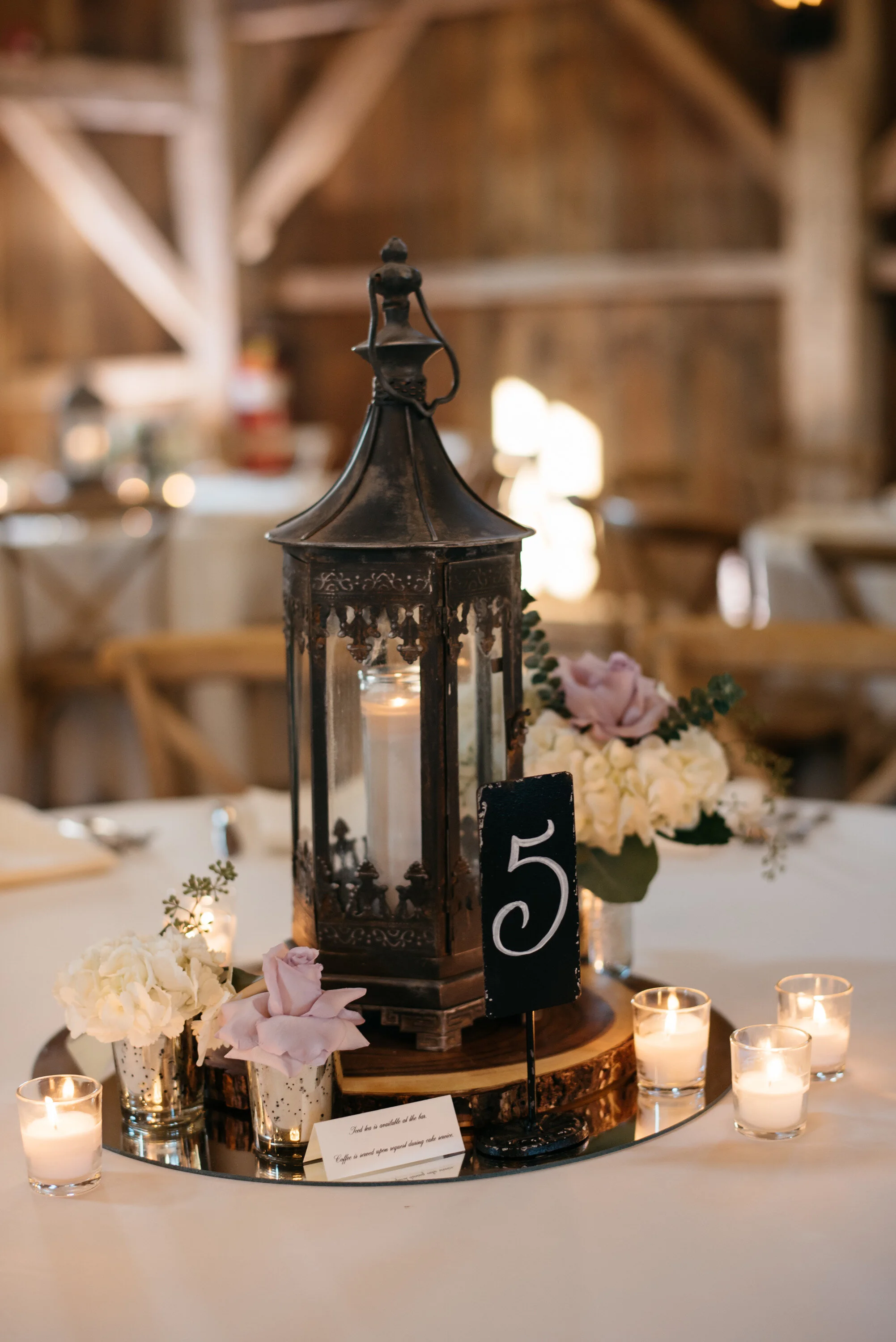 495-Tim+&+Lauren-wedding+1_18+Table+5+(Lantern_Vert)-DSC_2671.jpg