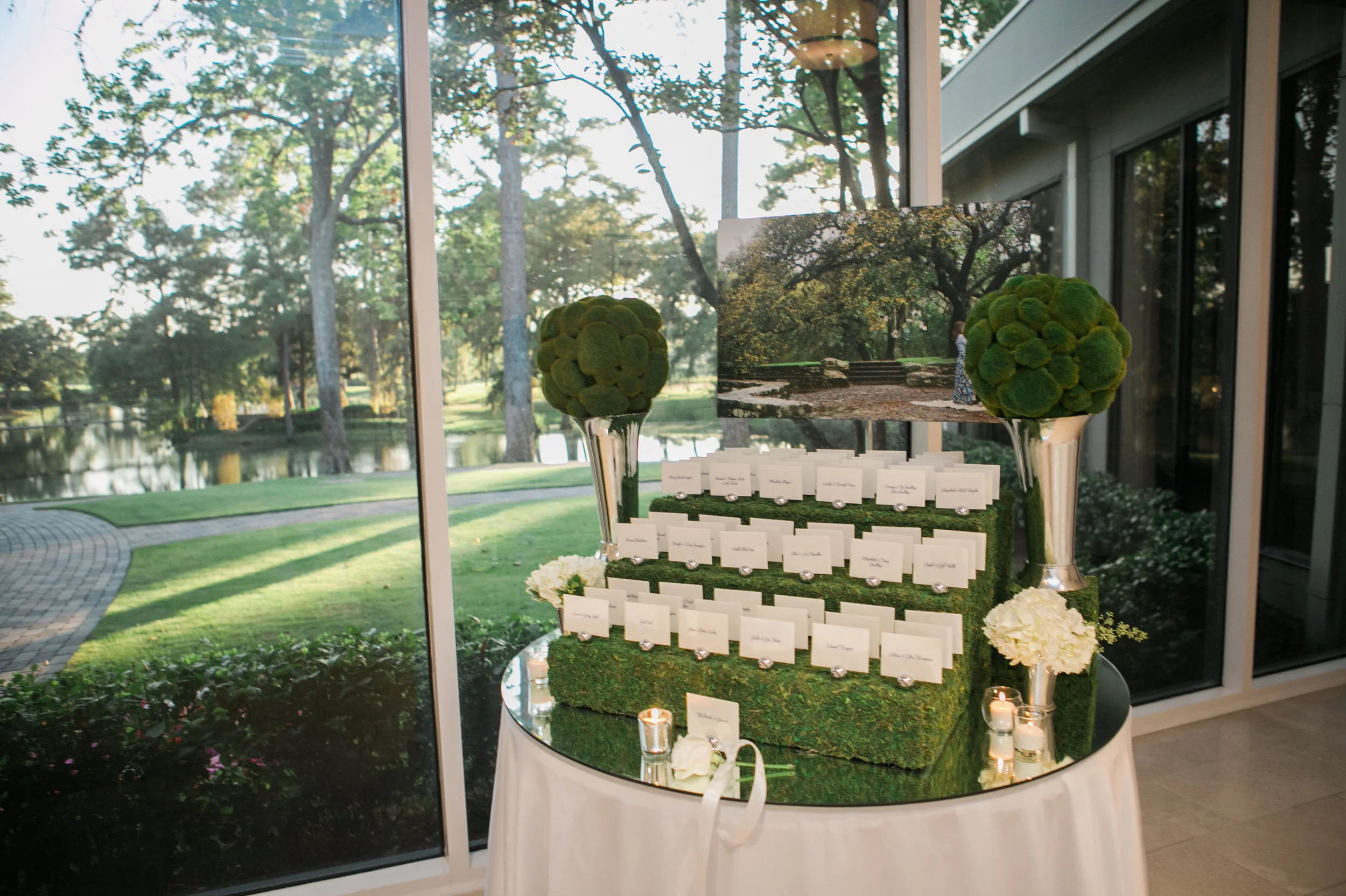 Kerns+RD+-+escort+card+table+w_window+view-0139.jpg
