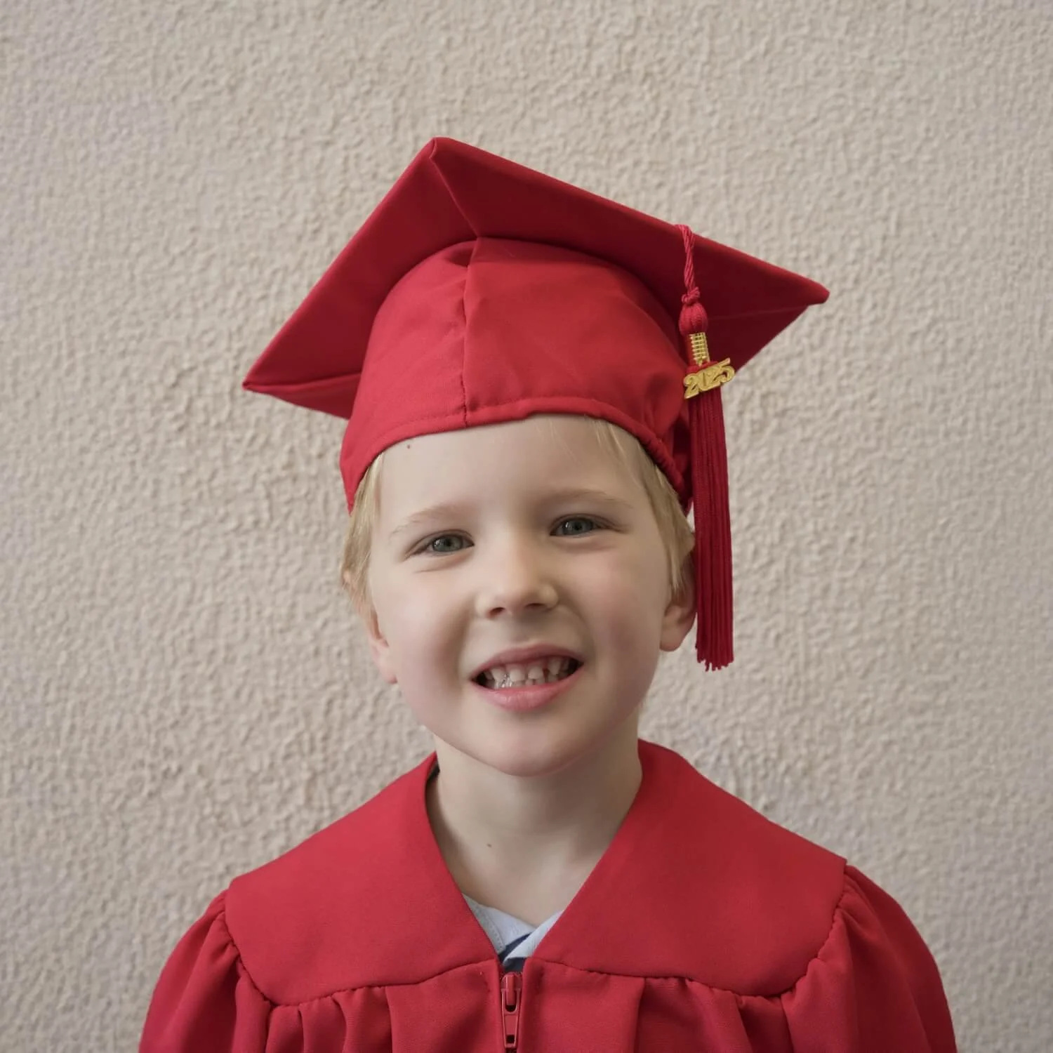 Graduations Now Mortarboard Hat : Cap and Tassel Matte Red.jpg