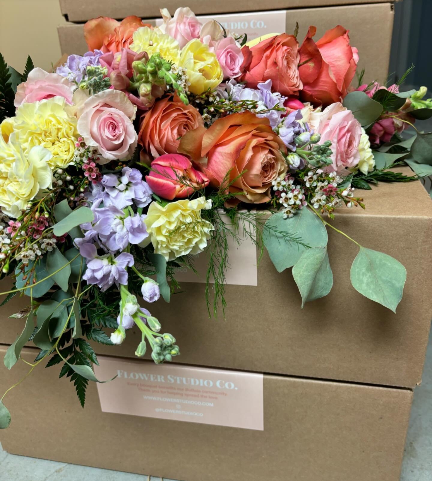 It&rsquo;s Flower Delivery Day!!!! 🚚📦🎉💐💖

#flowersubscription #buffalony #shop716