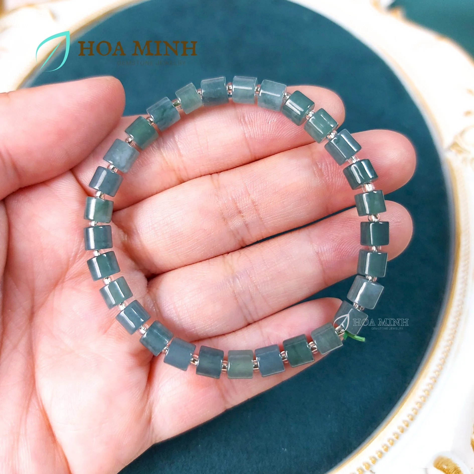 7-vong-tay-da-cam-thach-bang-chung-ngoc-lam-vip-kieu-lu-thong-nho-5-5-li-mini-rat-xinh-xan-hien-dai-phong-thuy-tai-loc-khong-ken-menh-hoa-minh-gem.jpg