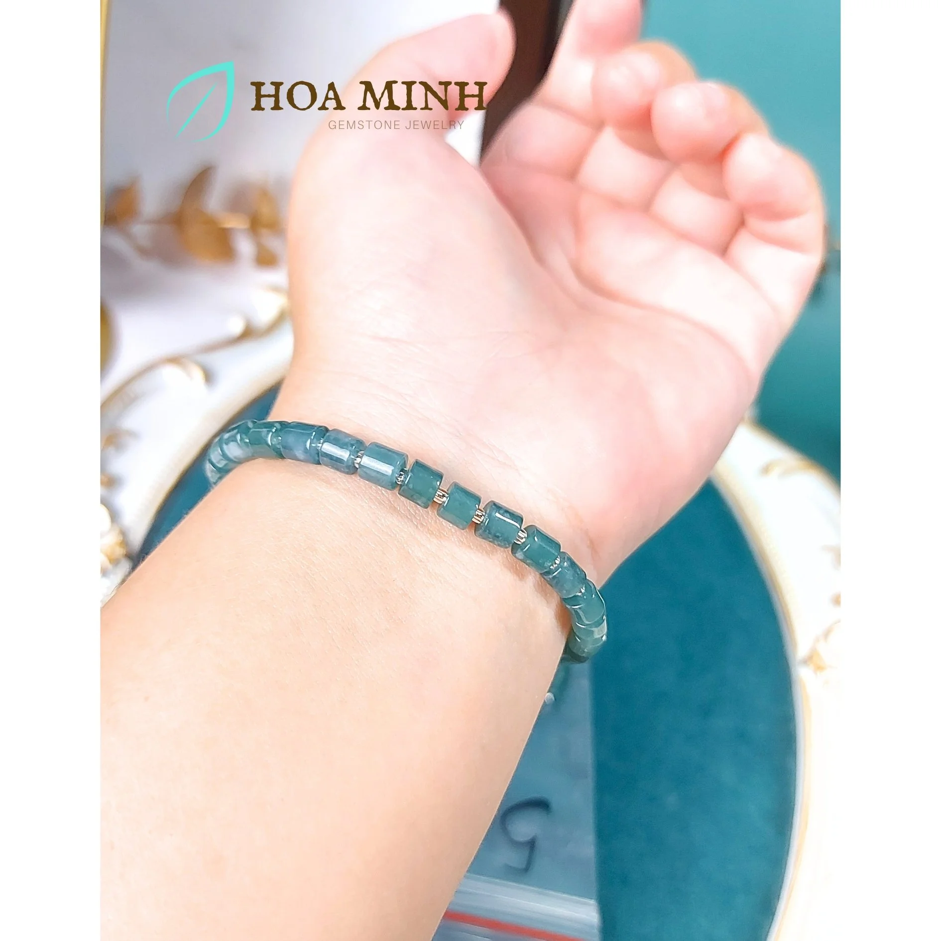 9-vong-tay-da-cam-thach-bang-chung-ngoc-lam-vip-kieu-lu-thong-nho-5-5-li-mini-rat-xinh-xan-hien-dai-phong-thuy-tai-loc-khong-ken-menh-hoa-minh-gem.jpg