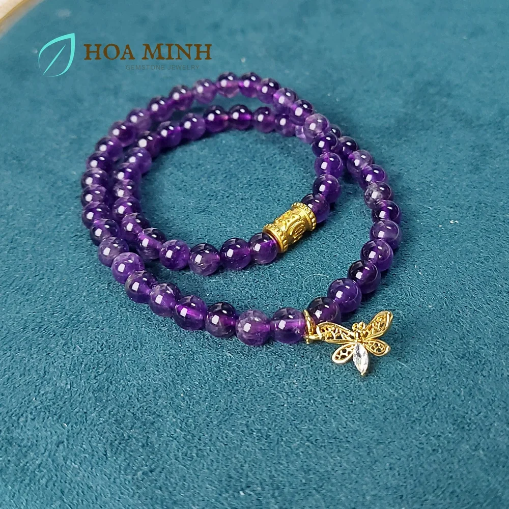 12-vong-tay-da-thach-anh-tim-amethyst-size-6-li-kieu-quan-2-vong-phoi-charm-ho-diep-lu-thong-khac-luc-chu-hap-menh-hoa-tho-hoa-minh-gem.jpg