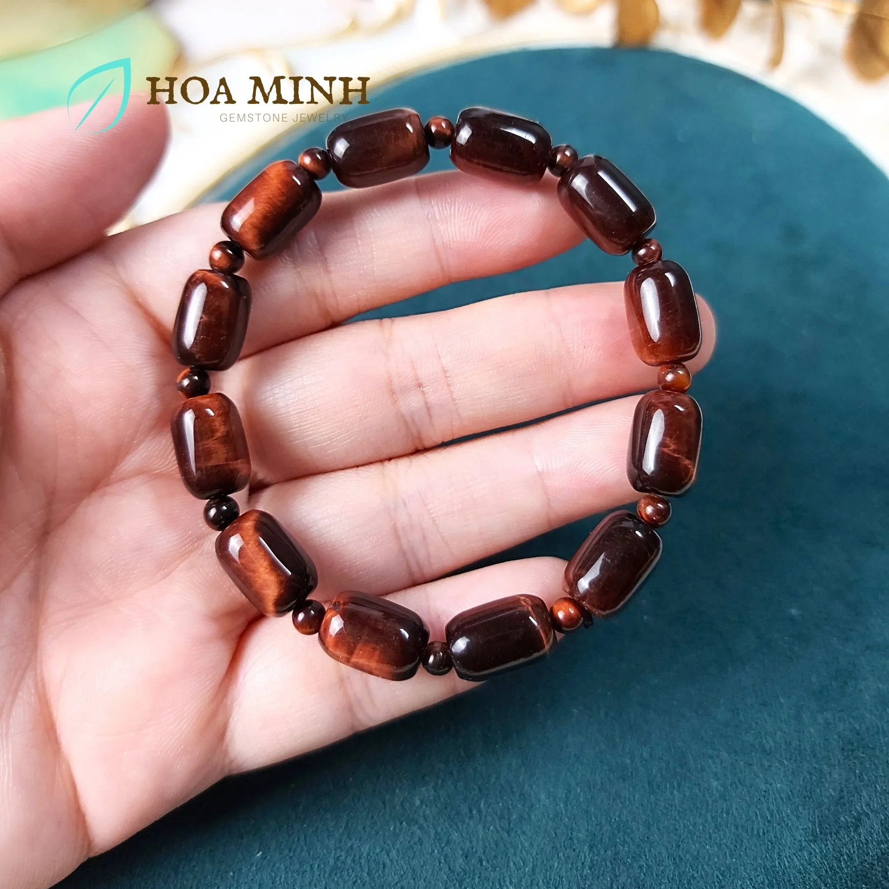 5-vong-tay-da-mat-ho-do-nau-lu-thong-vip-tu-nhien-size-8x12-mm-xen-ke-vien-tron-mat-ho-vuong-loc-phat-khong-ken-menh-hoa-minh-gem.jpg