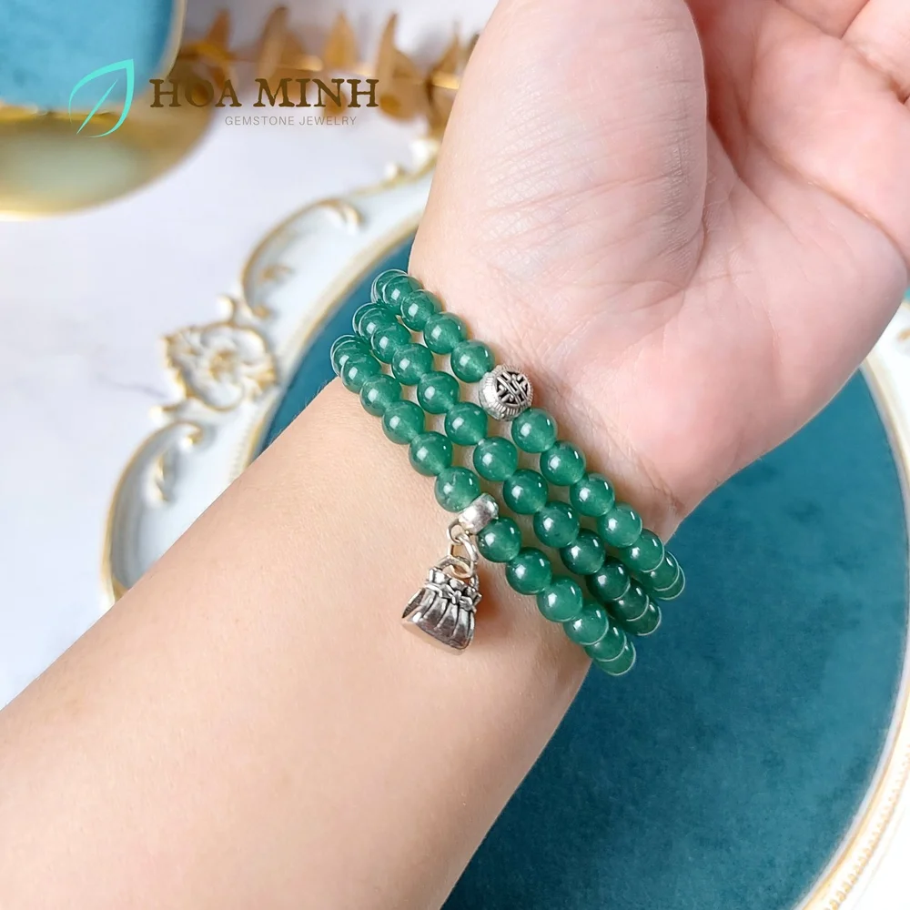 8-vong-tay-da-ma-nao-mau-xanh-ngoc-size-6-2-li-kieu-quan-3-vong-phoi-charm-bi-chu-phuc-chiec-tui-no-xinh-xan-hap-menh-moc-hoa-hoa-minh-gem.jpg