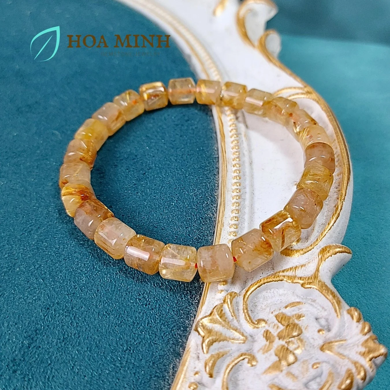 2-vong-tay-da-thach-anh-toc-vang-tu-nhien-vvip-kieu-lu-thong-size-7-5x8-li-phong-cach-dang-cap-sang-trong-hoa-minh-gem.jpg
