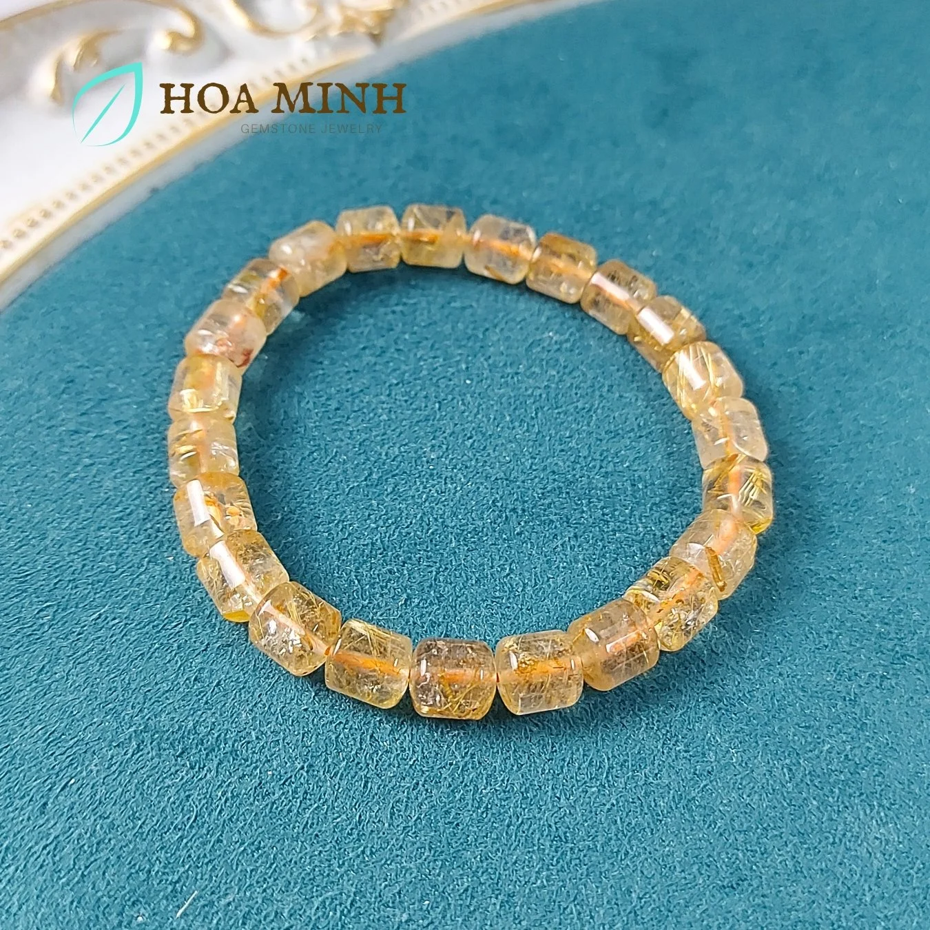 8-vong-tay-da-thach-anh-toc-vang-tu-nhien-vvip-kieu-lu-thong-size-7-5x8-li-phong-cach-dang-cap-sang-trong-hoa-minh-gem.jpg