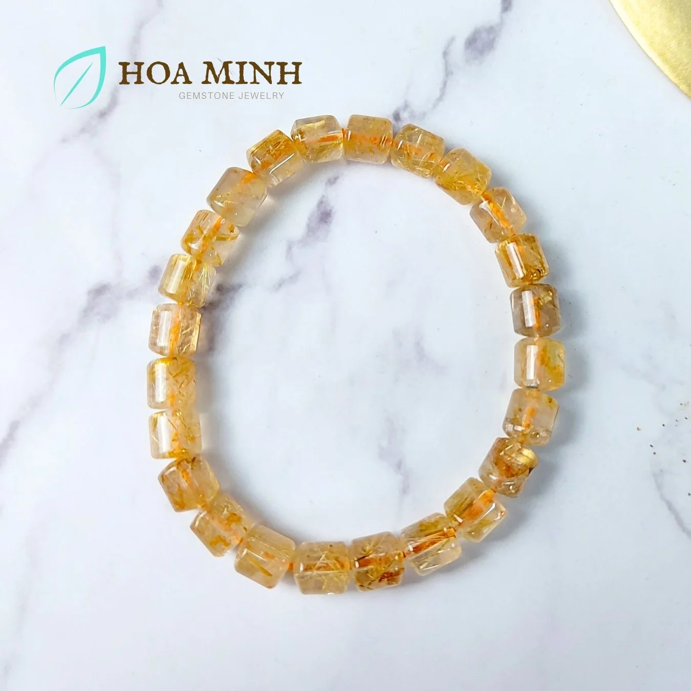 11-vong-tay-da-thach-anh-toc-vang-tu-nhien-vvip-kieu-lu-thong-size-7-5x8-li-phong-cach-dang-cap-sang-trong-hoa-minh-gem.jpg
