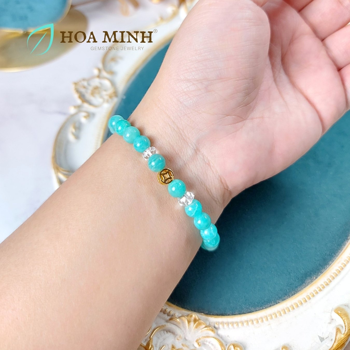 6-vong-tay-da-amazonite-thien-thanh-size-hat-6-8-li-phoi-charm-kim-tien-banh-xe-thach-anh-trang-cat-giac-hop-menh-thuy-moc-hoa-minh-gem.jpg