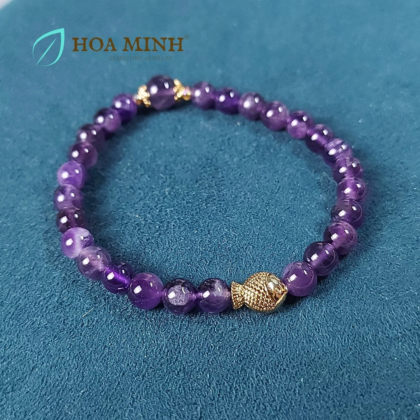 6-vong-tay-da-thach-anh-tim-amethyst-tu-nhien-size-hat-6-5-li-phoi-charm-ca-chep-vang-charm-op-hoa-sang-trong-hoa-minh-gem.jpg