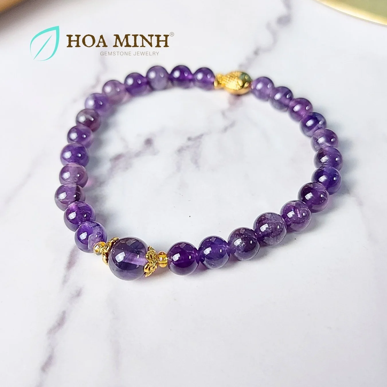 9-vong-tay-da-thach-anh-tim-amethyst-tu-nhien-size-hat-6-5-li-phoi-charm-ca-chep-vang-charm-op-hoa-sang-trong-hoa-minh-gem.jpg
