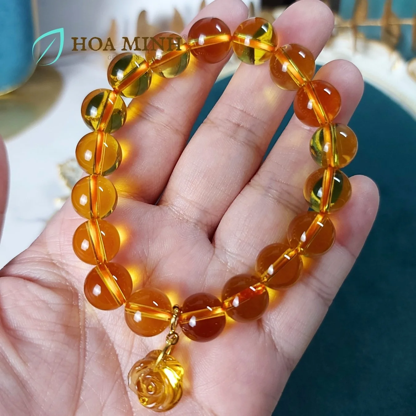 6-vong-tay-thiet-ke-da-thach-anh-vang-size-hat-10-li-phoi-charm-hoa-hong-vang-phong-cach-sang-trong-hop-menh-tho-kim-hoa-hoa-minh-gem.jpg