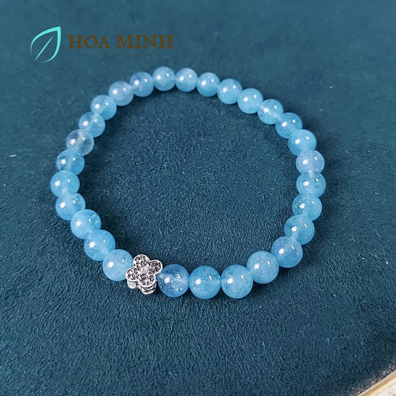 Vòng tay đá Aquamarrine Ngọc hải lam size hạt 6.5 li phối charm bạc cỏ 4 lá