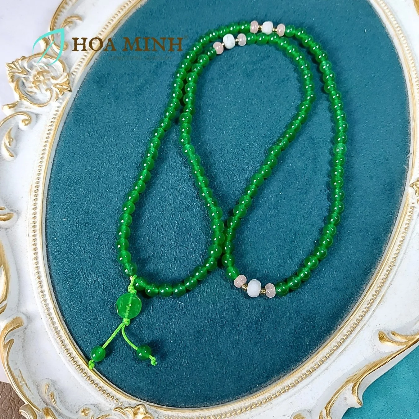 6-vong-tay-108-hat-da-ma-nao-mau-xanh-la-non-size-6-5-li-phoi-charm-kim-tien-xen-ke-vien-banh-xe-thach-anh-chalcedony-hoa-minh-gem.jpg