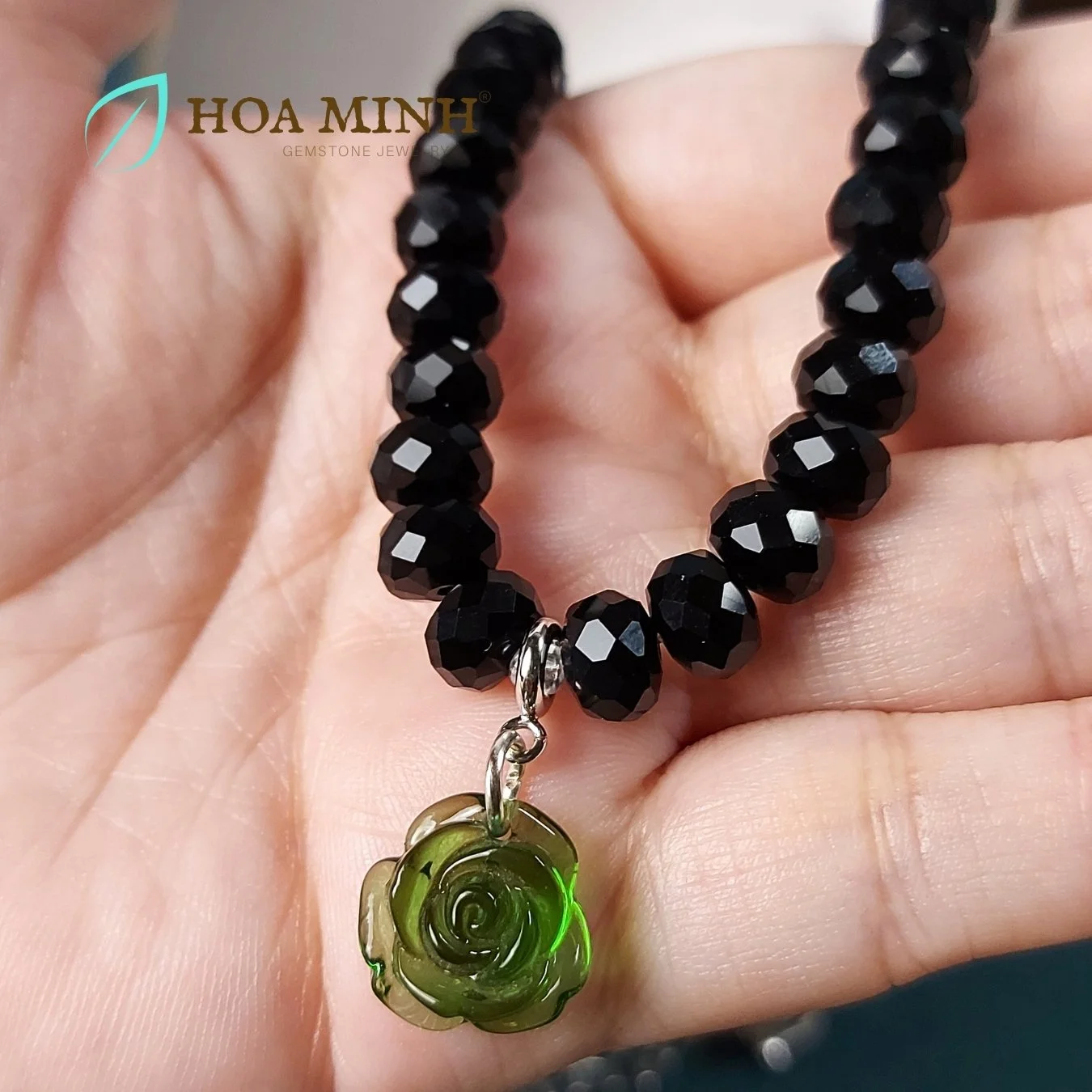 3-chuoi-deo-co-choker-da-ma-nao-den-cat-giac-oval-size-7-5-li-phoi-mat-hoa-hong-xanh-doc-dao-thoi-thuong-hoa-minh-gem.jpg