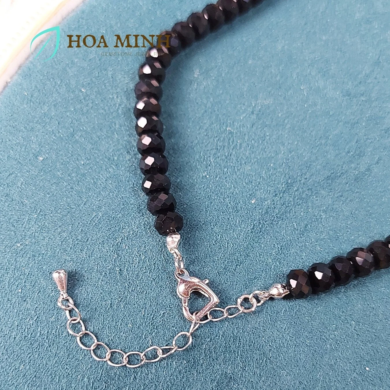 5-chuoi-deo-co-choker-da-ma-nao-den-cat-giac-oval-size-7-5-li-phoi-mat-hoa-hong-xanh-doc-dao-thoi-thuong-hoa-minh-gem.jpg