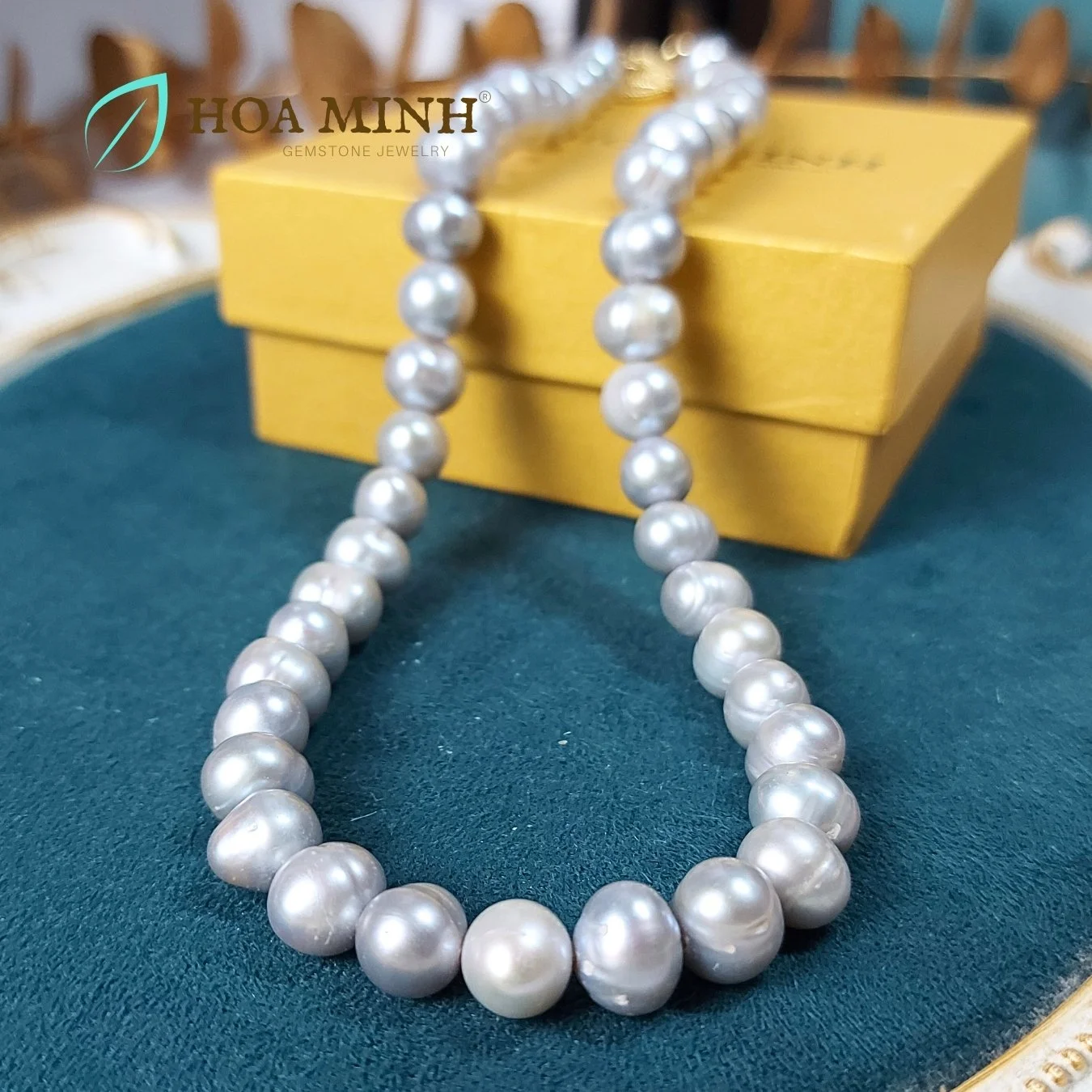 2-chuoi-vong-co-ngoc-trai-xam-tu-nhien-ngoc-trai-nuoi-nuoc-ngot-9-10-li-chieu-dai-40cm-phong-cach-sang-trong-quy-phai-hoa-minh-gem.jpg