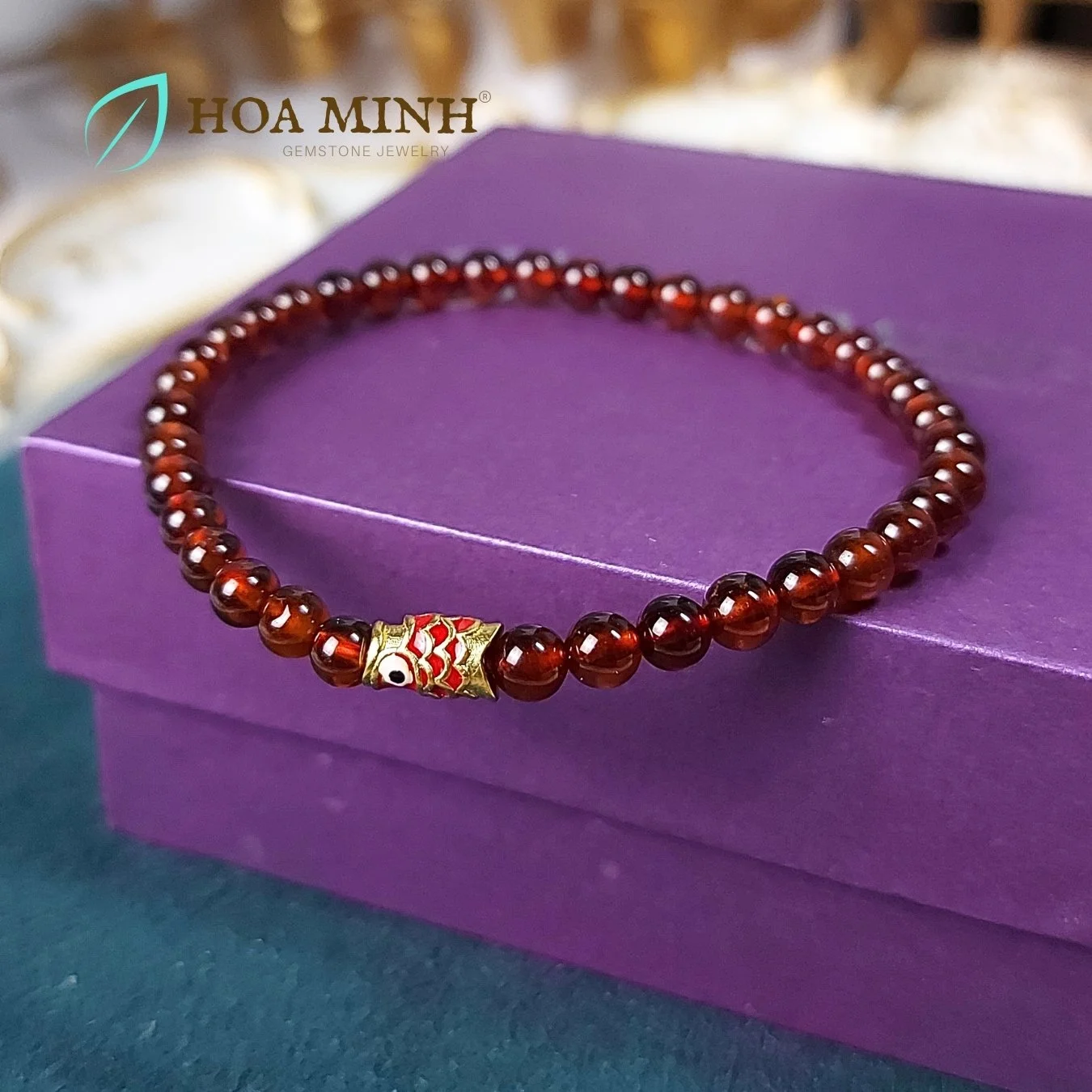 Vòng tay đá Ngọc Hồng Lựu Garnet size mini 4.7 li phối charm cá chép xỏ ngang may mắn thịnh vượng