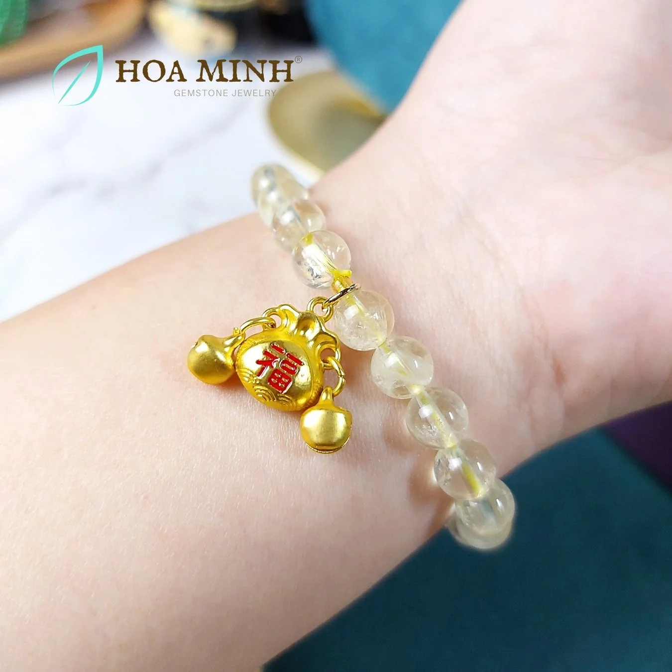 7-vong-tay-thach-anh-vang-chanh-lemon-quartz-size-hat-7-7-li-phoi-charm-treo-tui-tien-chu-phuc-may-man-binh-an-hoa-minh-gem.jpg