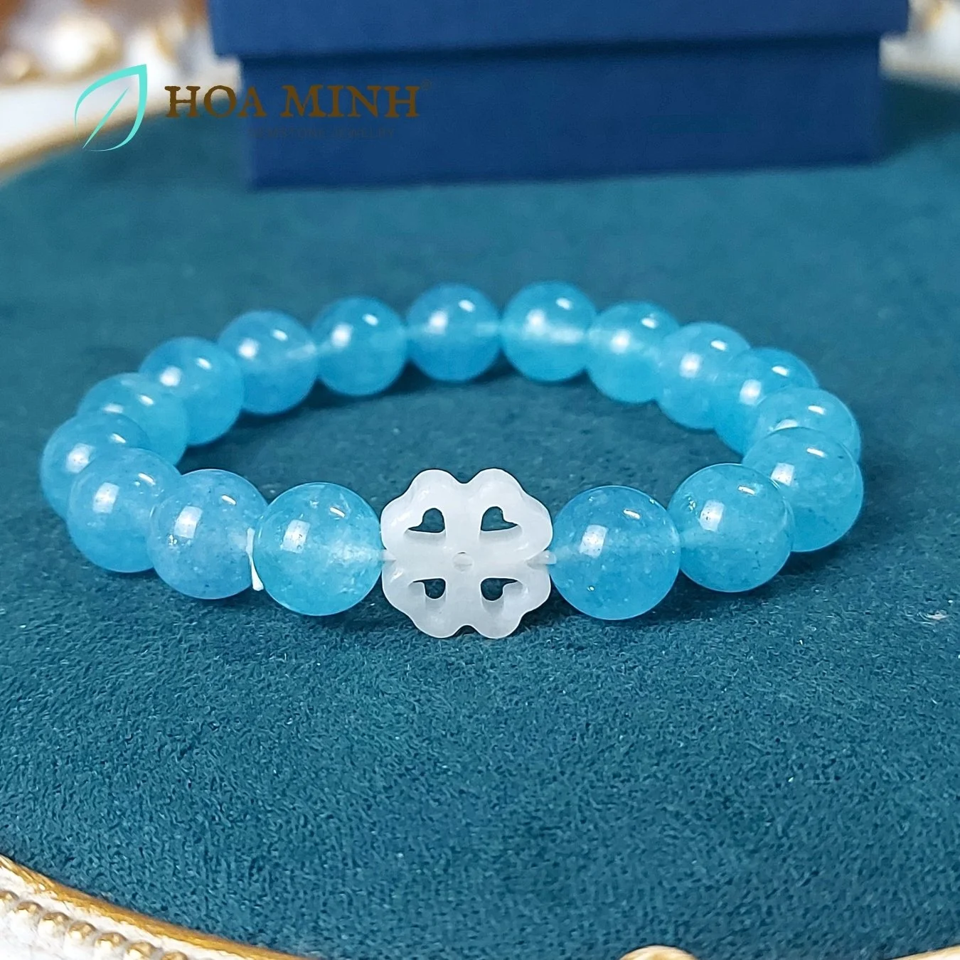 1-vong-tay-da-aquamarine-ngoc-hai-lam-size-hat-10-li-phoi-charm-bach-ngoc-co-4-la-may-man-hop-menh-thuy-moc-kim-hoa-minh-gem.jpg